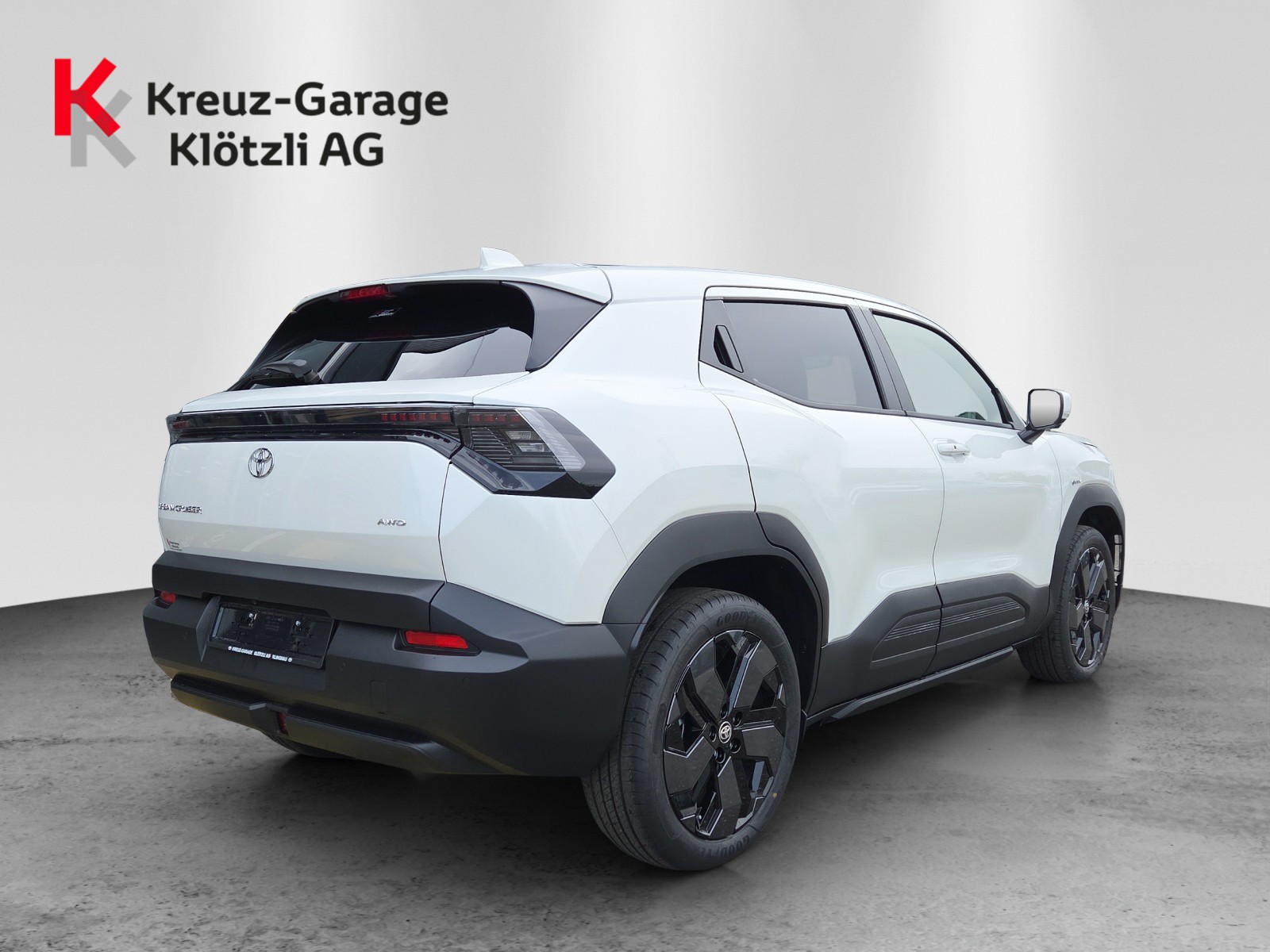 TOYOTA Urban Cruiser 61 kWh Premium AWD-image-2