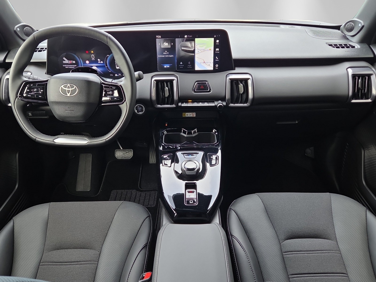 TOYOTA Urban Cruiser 61 kWh Premium AWD-image-12