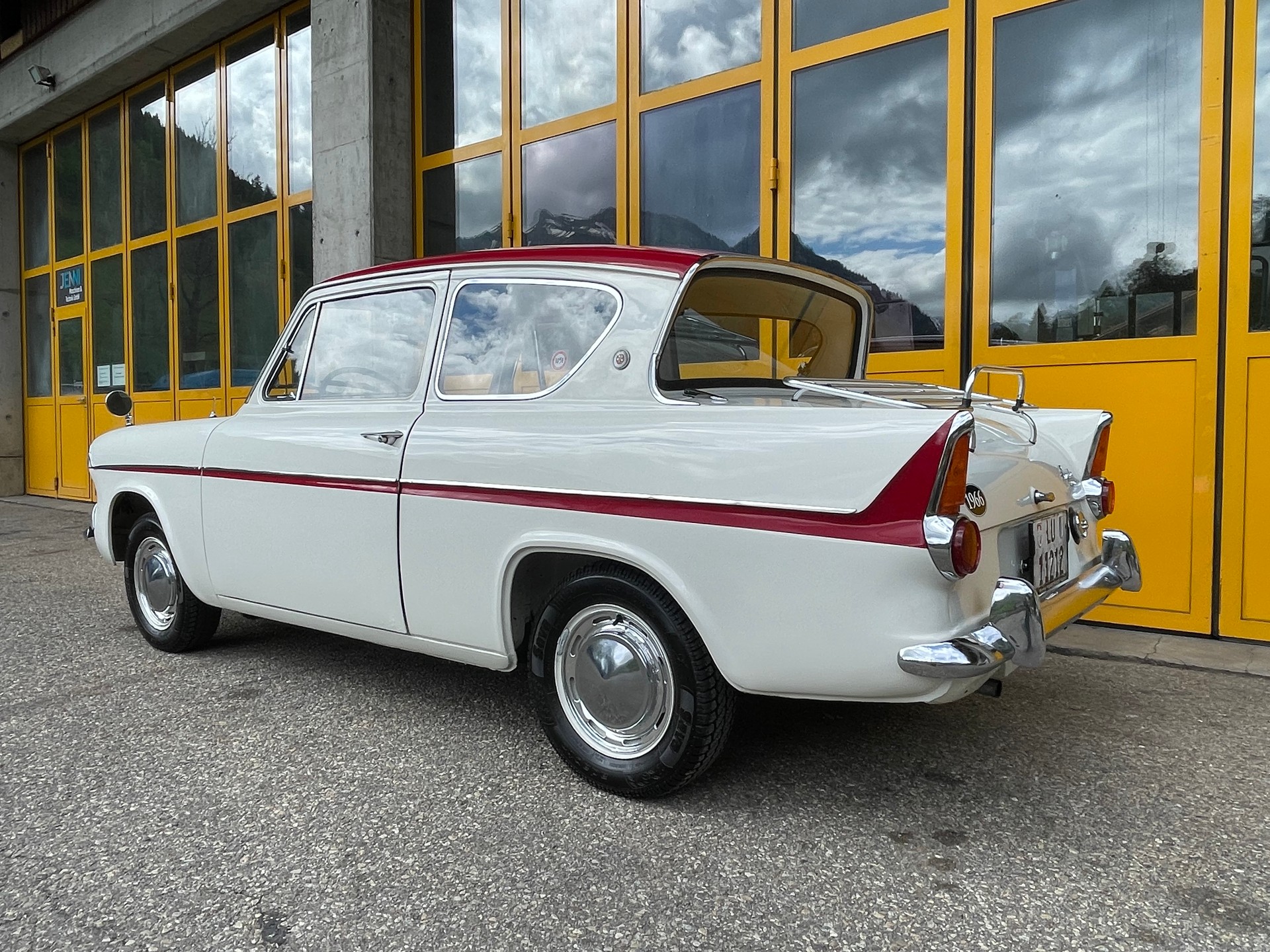 FORD 105 e Deluxe-image-2