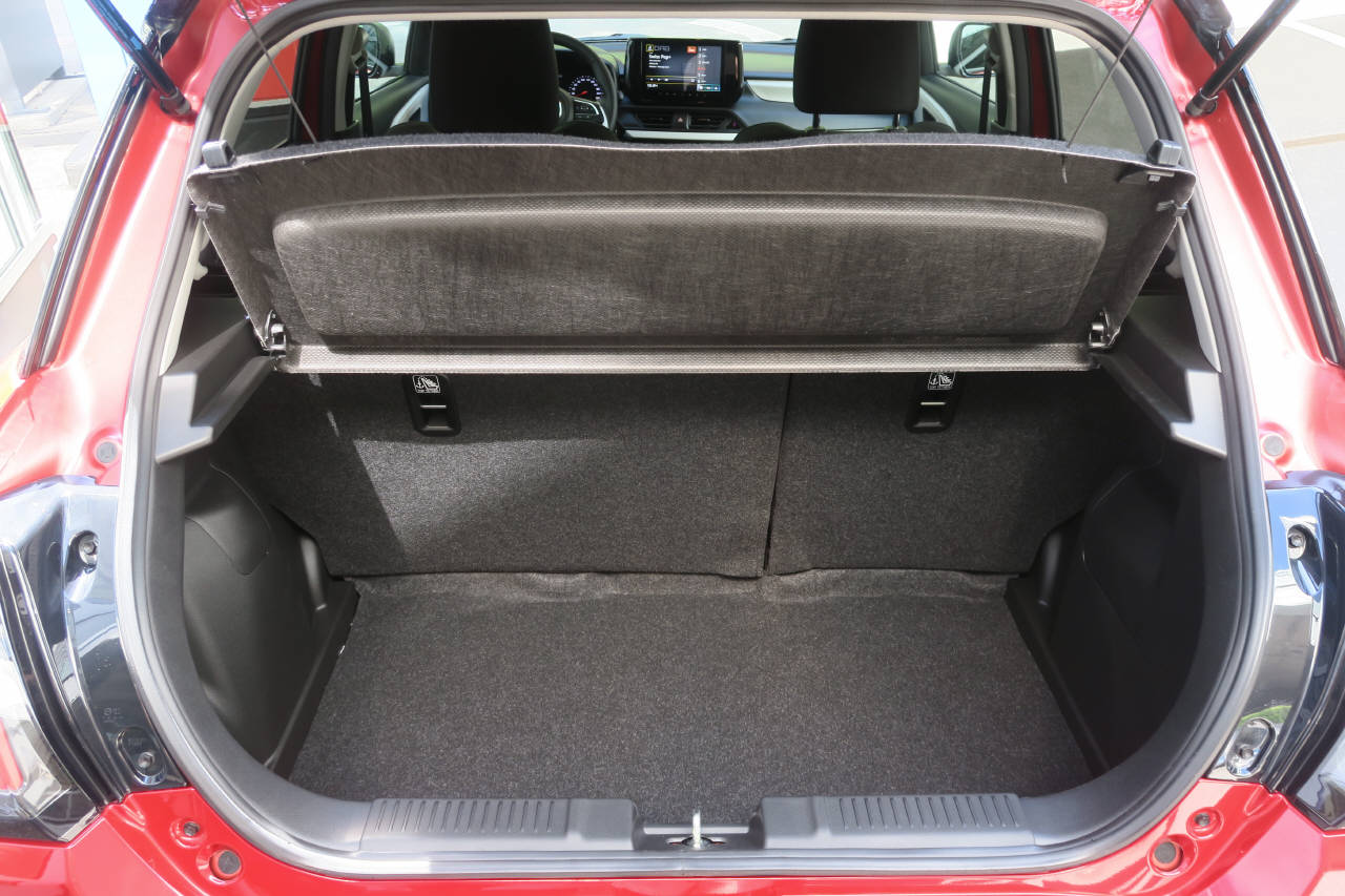 SUZUKI Swift 1.2 Sakura Hybrid 4x4-image-14