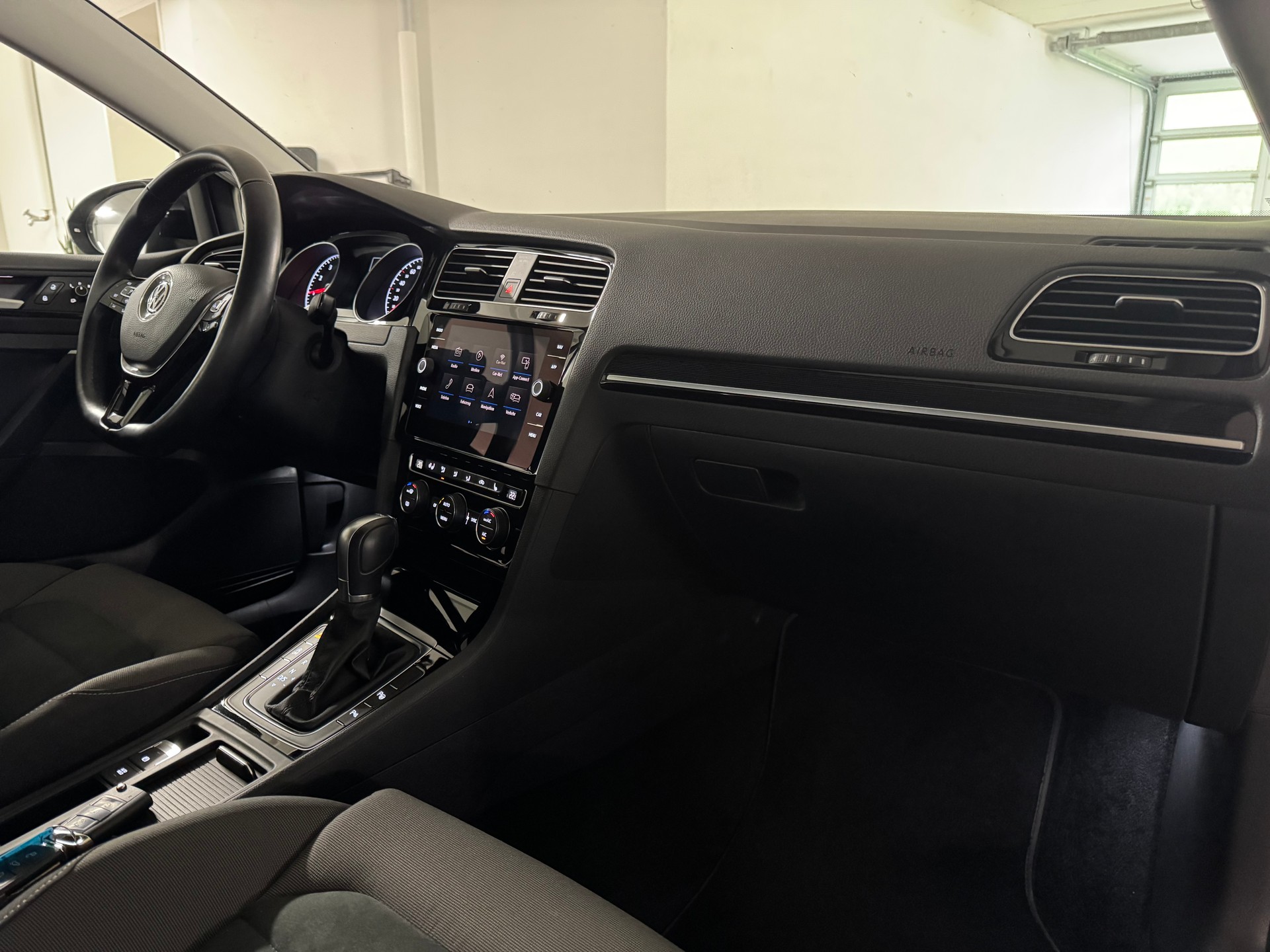 VW Golf 1.5 TSI EVO Highline DSG CH-Fahrzeug, 1-Hand-image-11