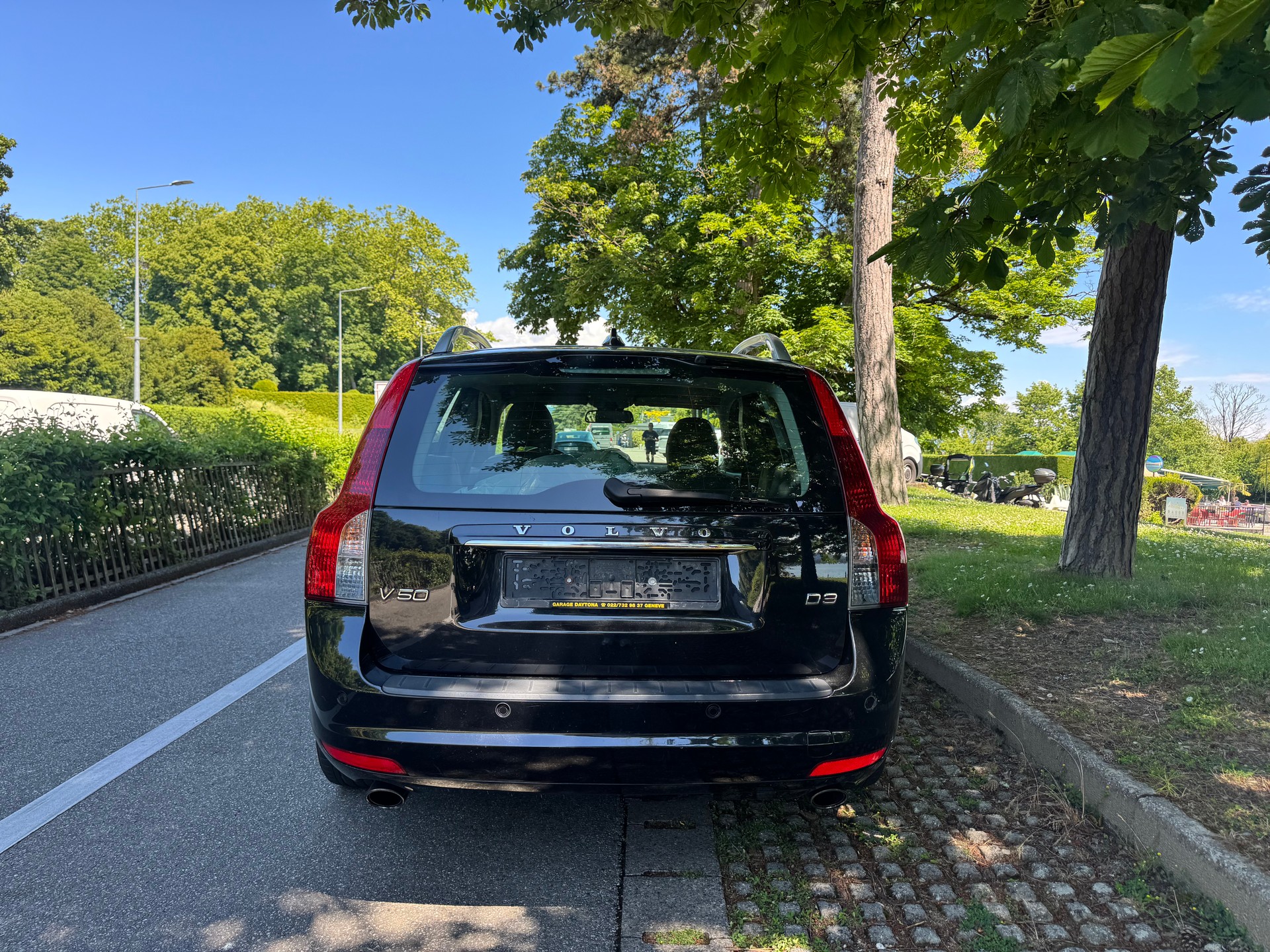 VOLVO V50 D3 Momentum Geartronic-image-7