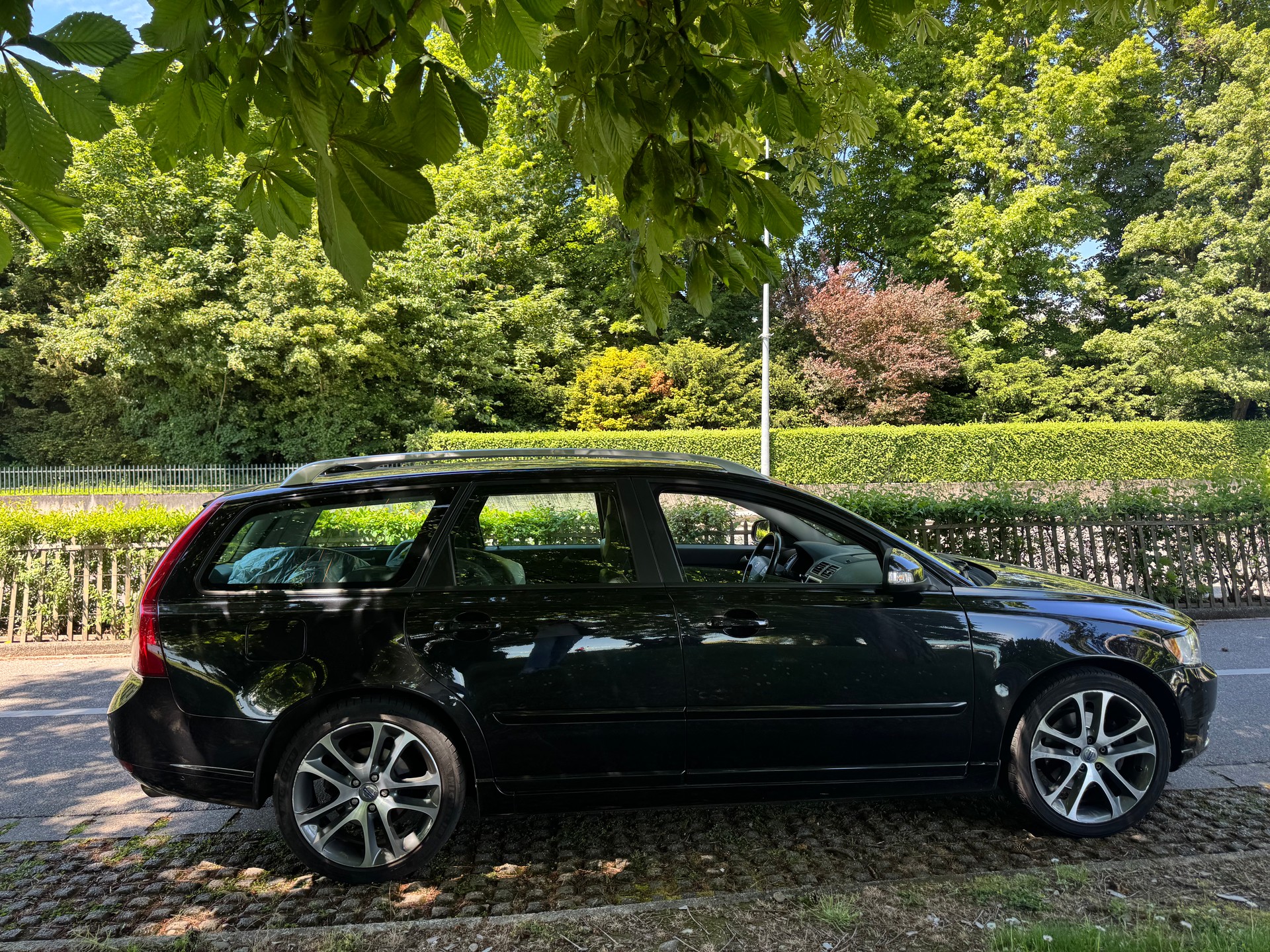VOLVO V50 D3 Momentum Geartronic-image-5