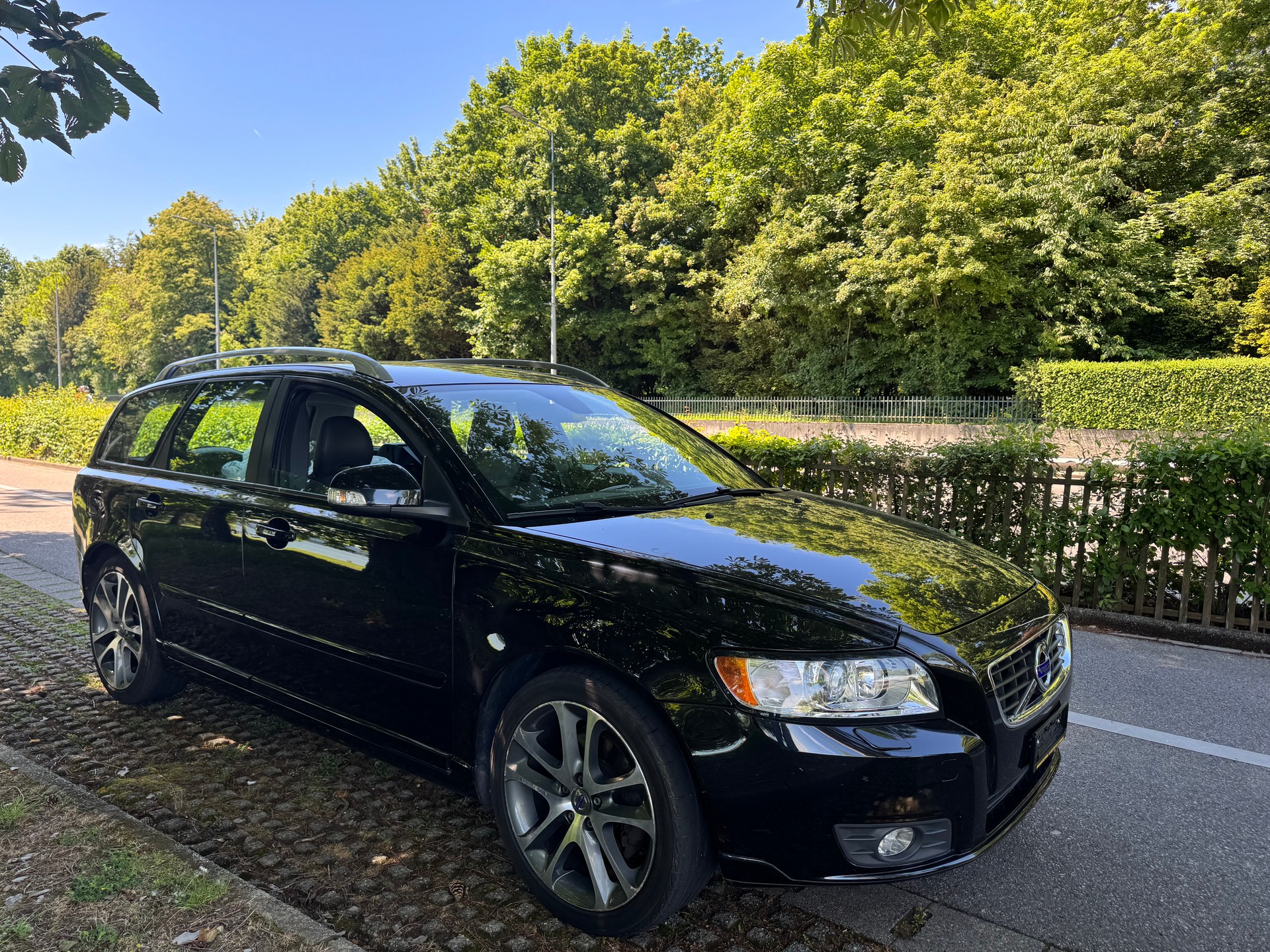 VOLVO V50 D3 Momentum Geartronic-image-4