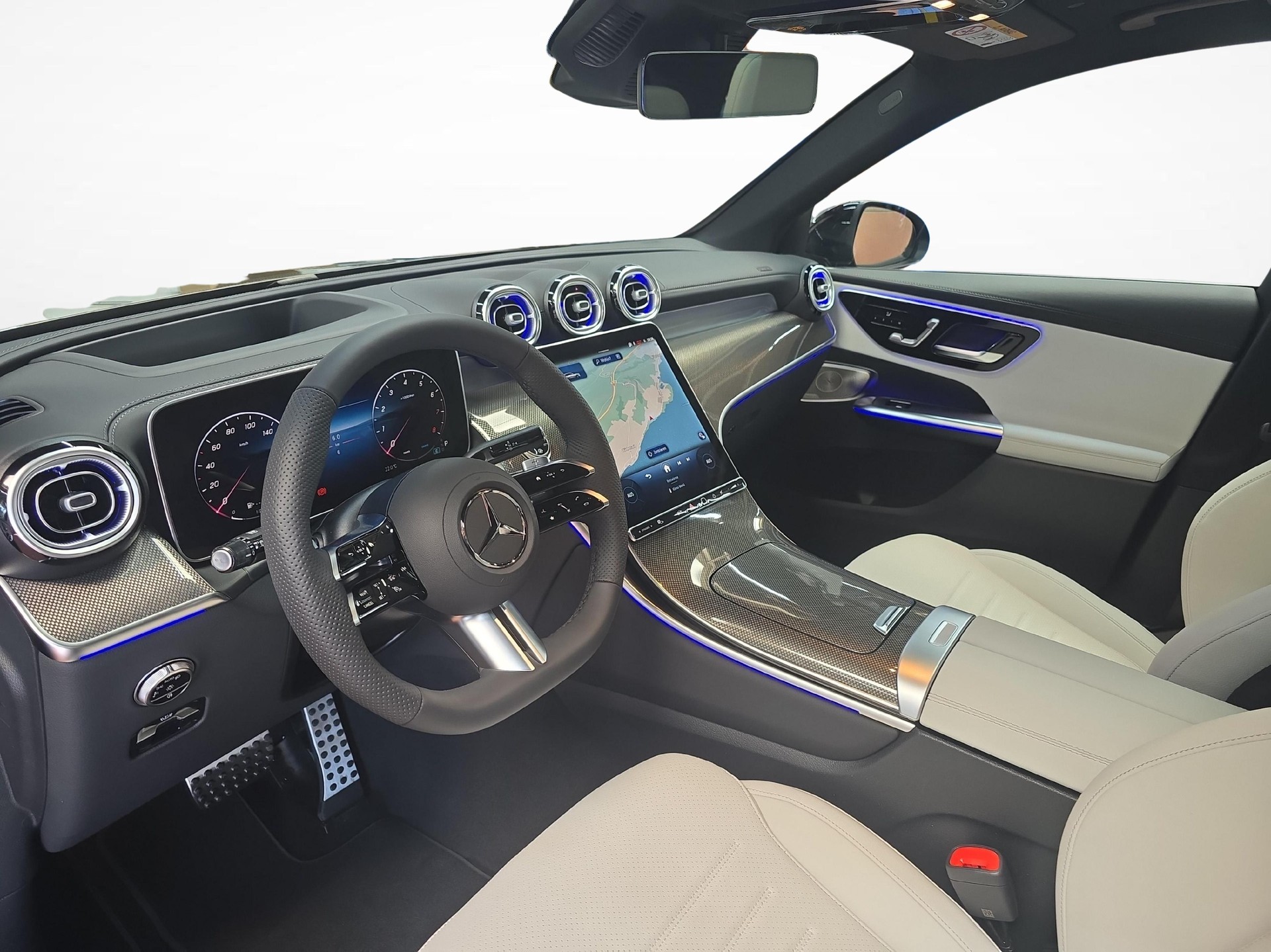 MERCEDES-BENZ GLC 300 4MATIC AMG Line-image-5