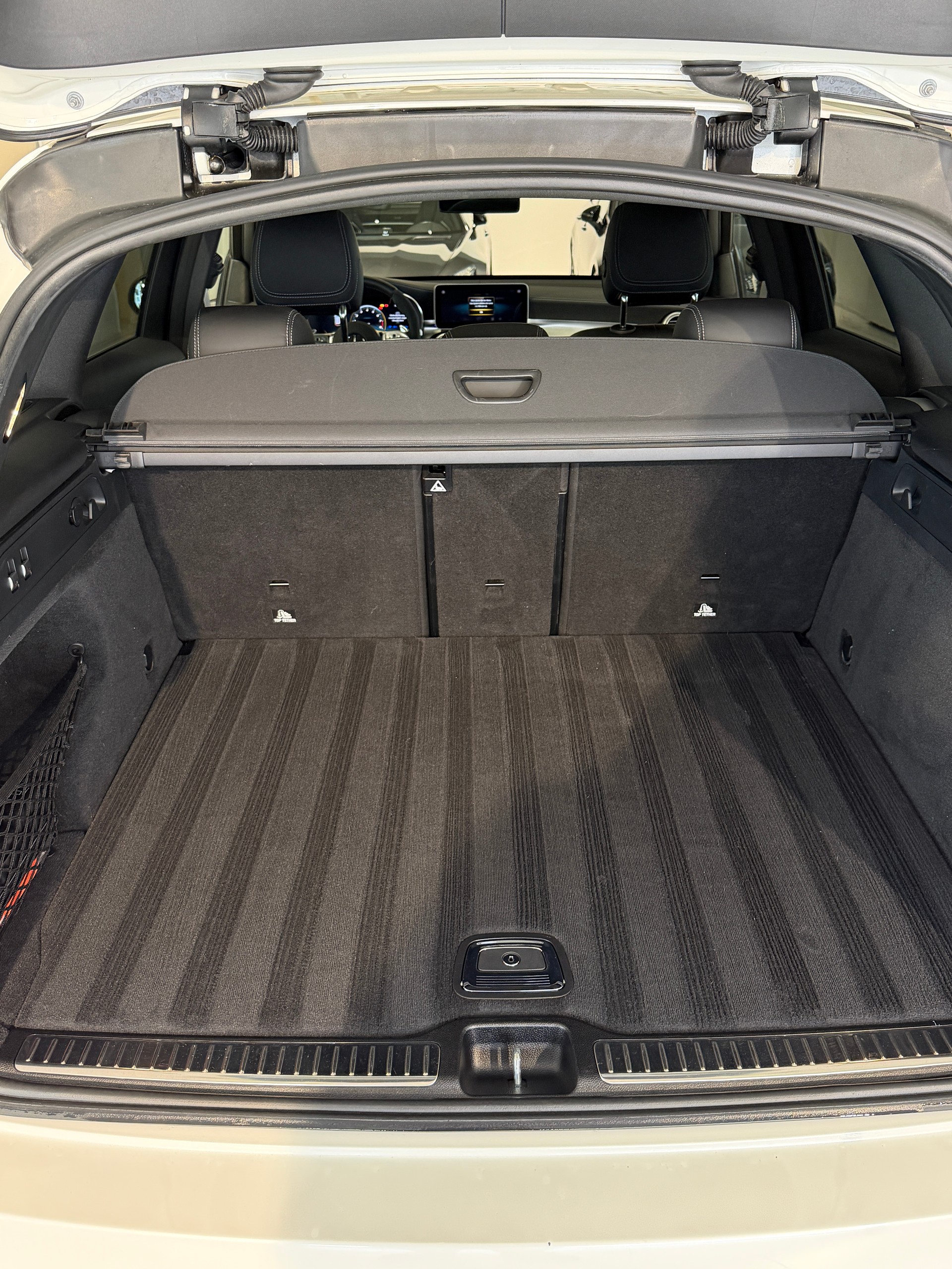 MERCEDES-BENZ GLC 63 S AMG 4Matic 9G-Tronic-image-12