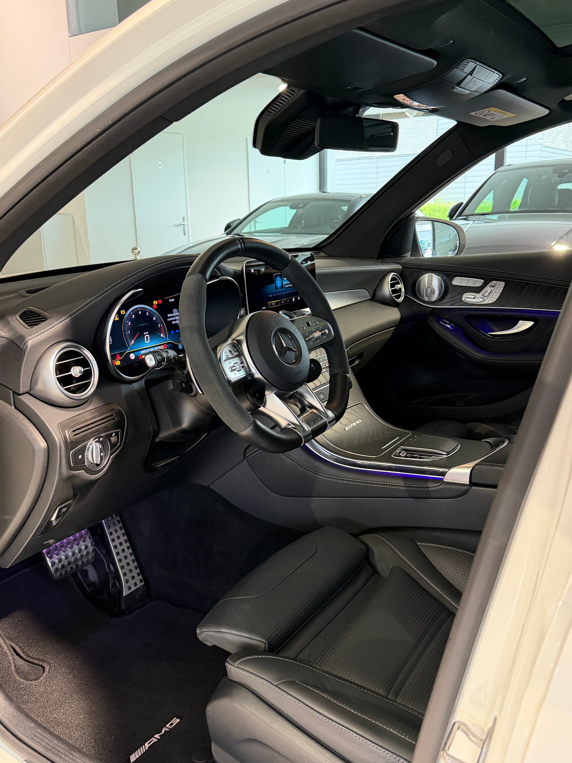 MERCEDES-BENZ GLC 63 S AMG 4Matic 9G-Tronic-image-7