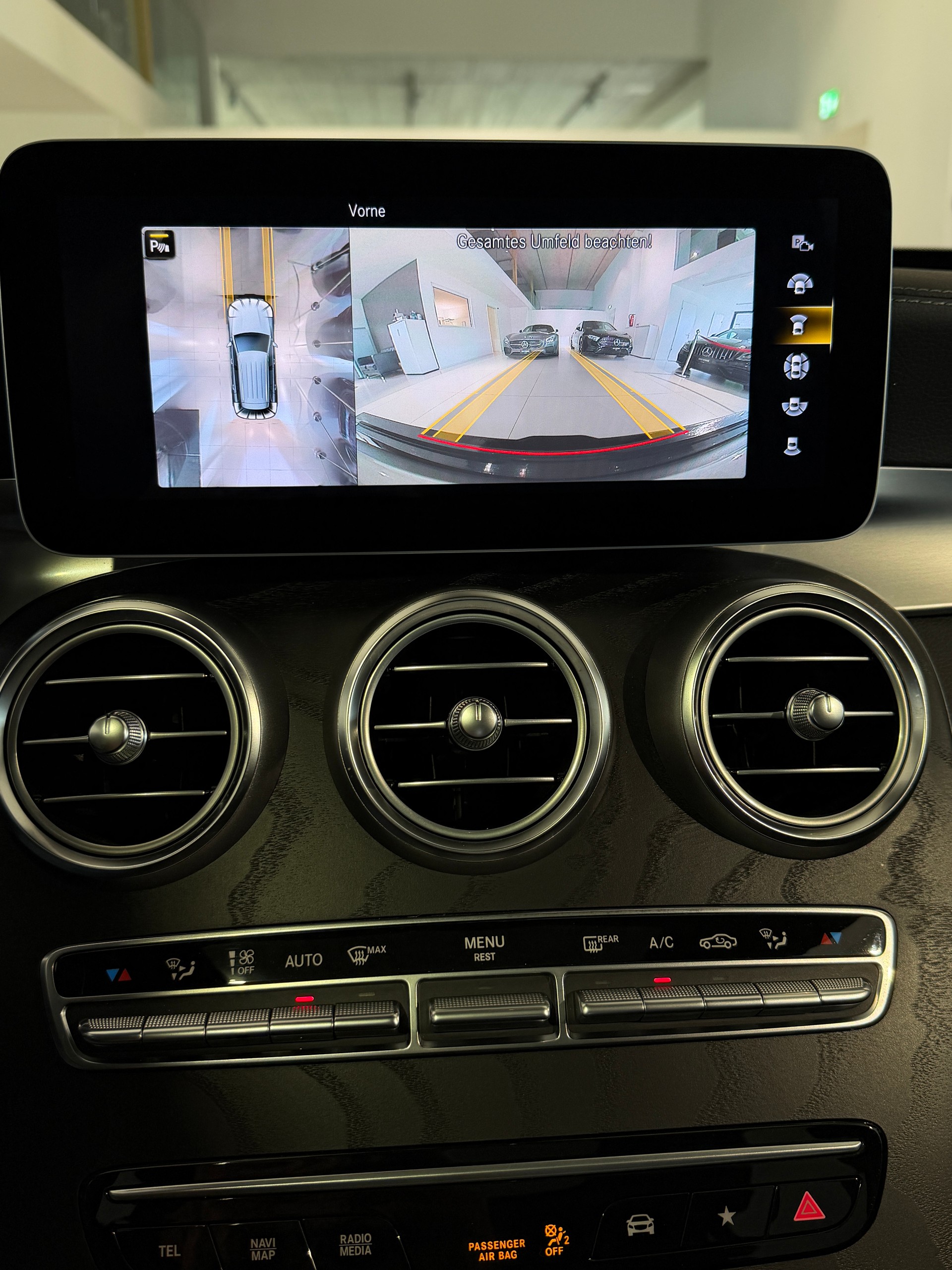 MERCEDES-BENZ GLC 63 S AMG 4Matic 9G-Tronic-image-13
