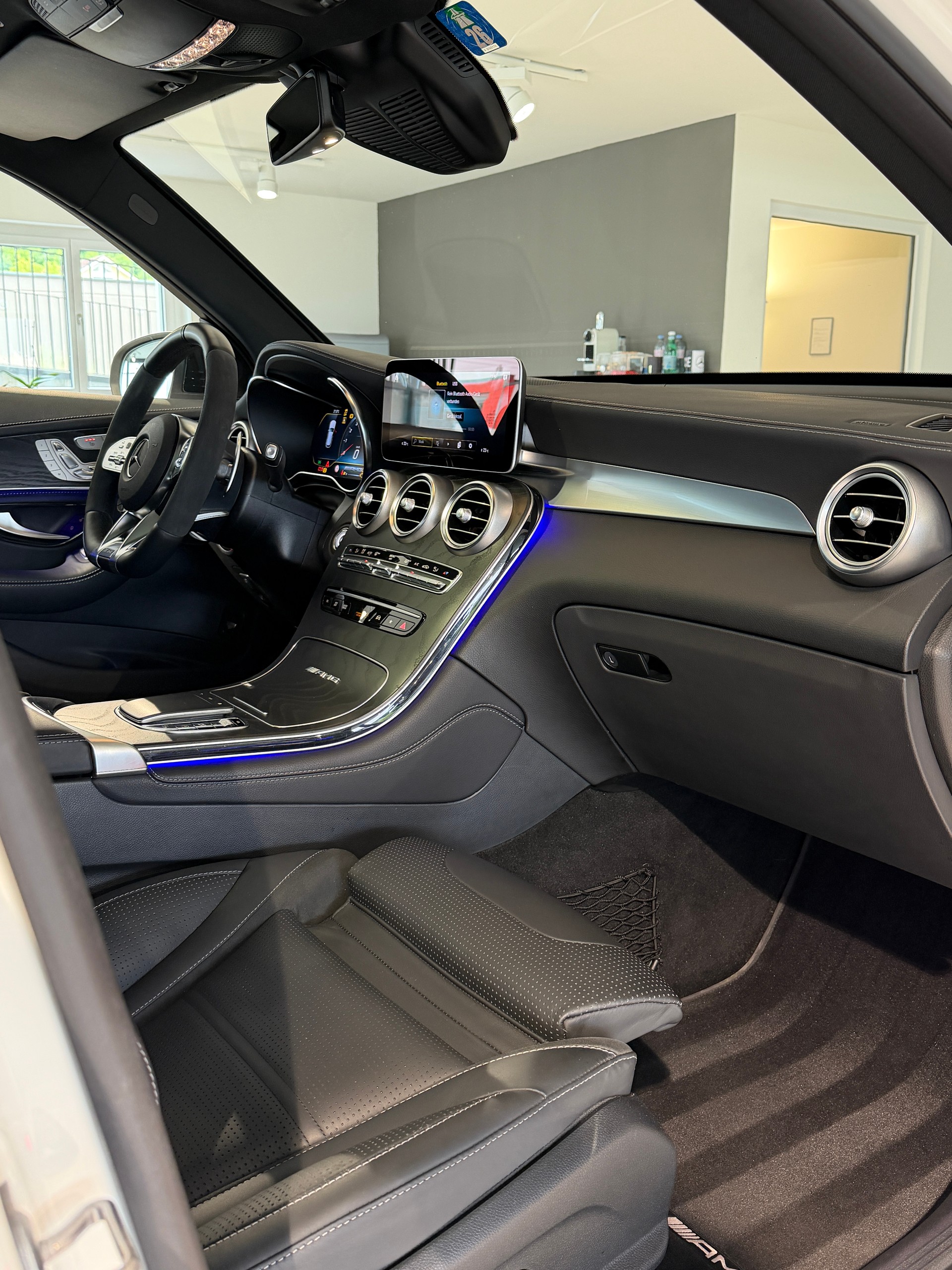 MERCEDES-BENZ GLC 63 S AMG 4Matic 9G-Tronic-image-9