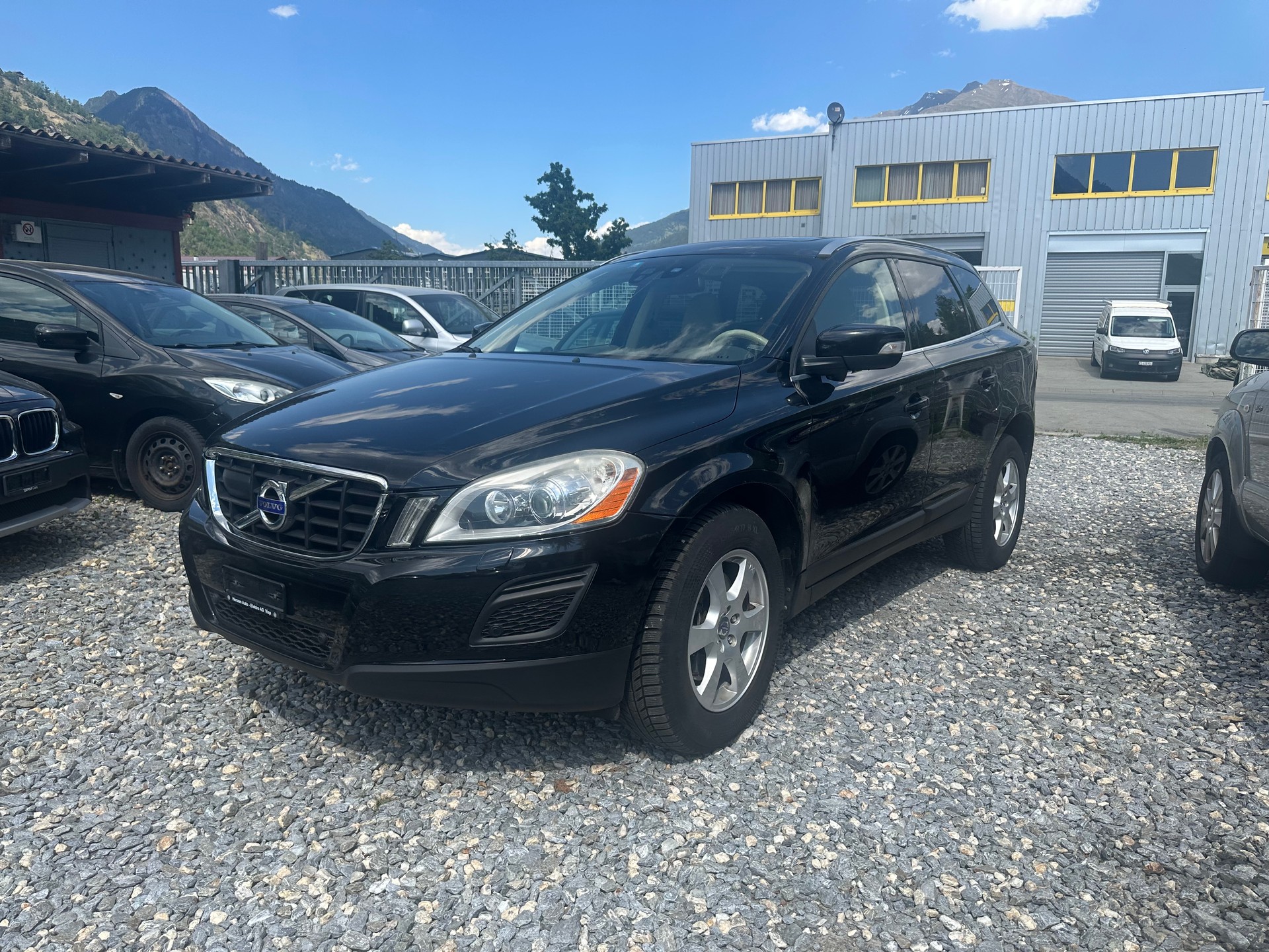 VOLVO XC60 D3 AWD Summum Geartronic-image-2