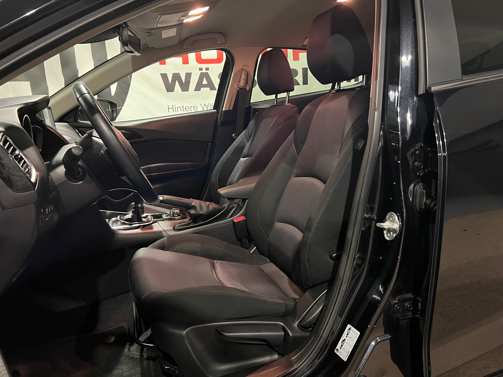 MAZDA 3 SKYACTIV-G 120 Ambition-image-10