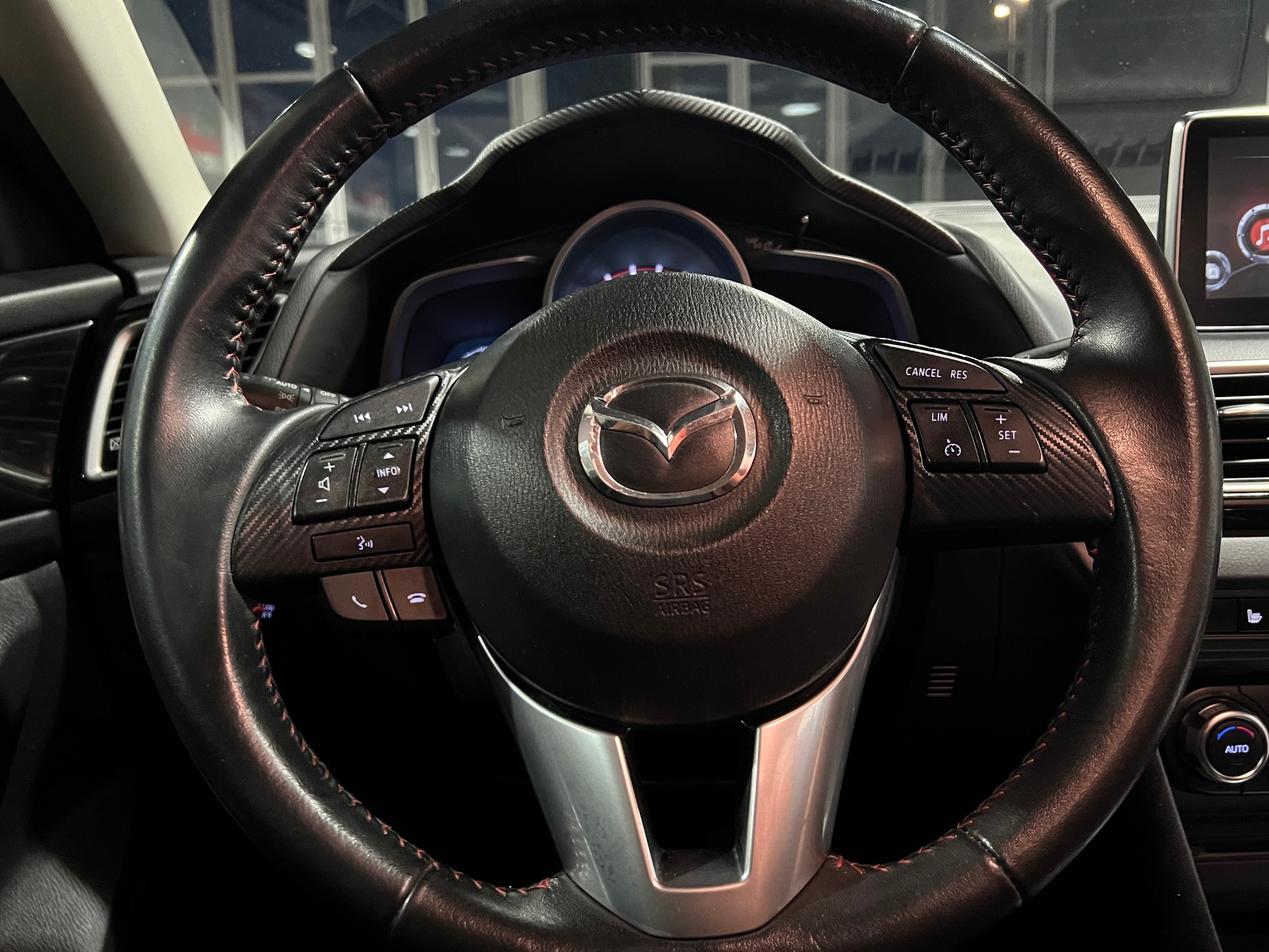 MAZDA 3 SKYACTIV-G 120 Ambition-image-17