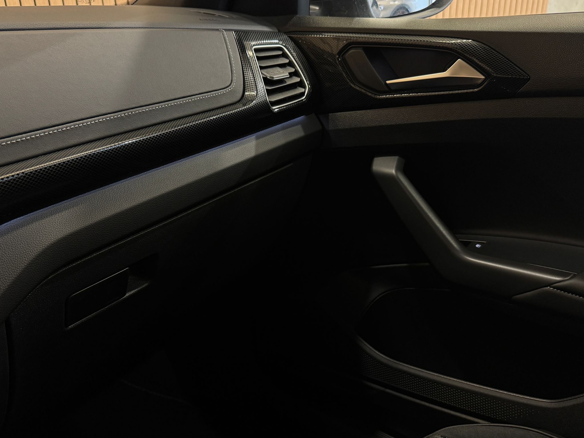 VW T-Cross 1.0 TSI EVO R-Line DSG *48Monate/80'000km Werksgarantie*-image-8