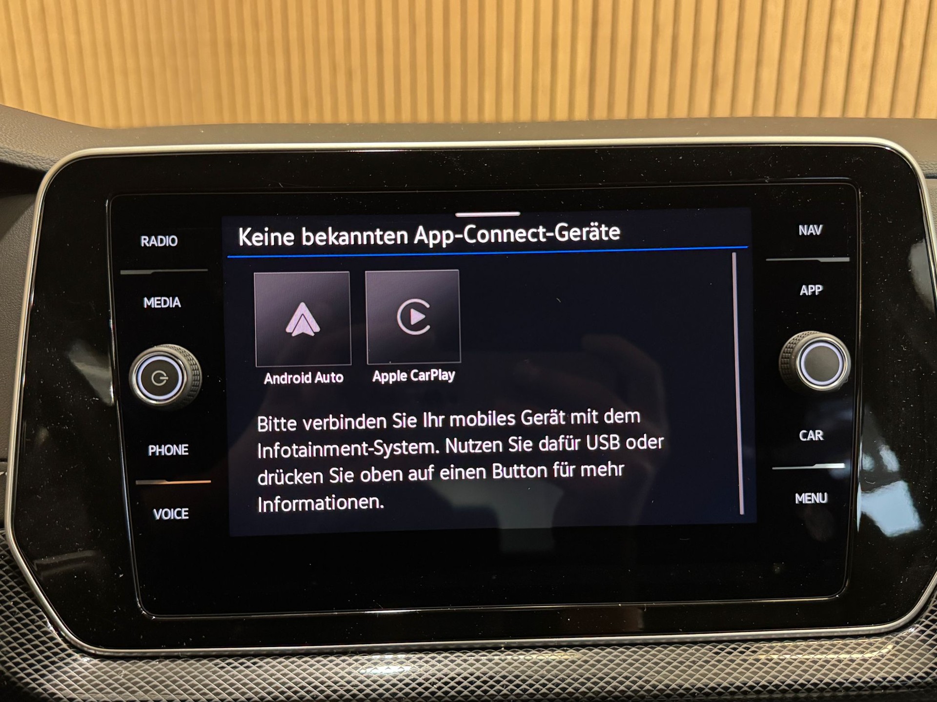 VW T-Cross 1.0 TSI EVO R-Line DSG *48Monate/80'000km Werksgarantie*-image-16