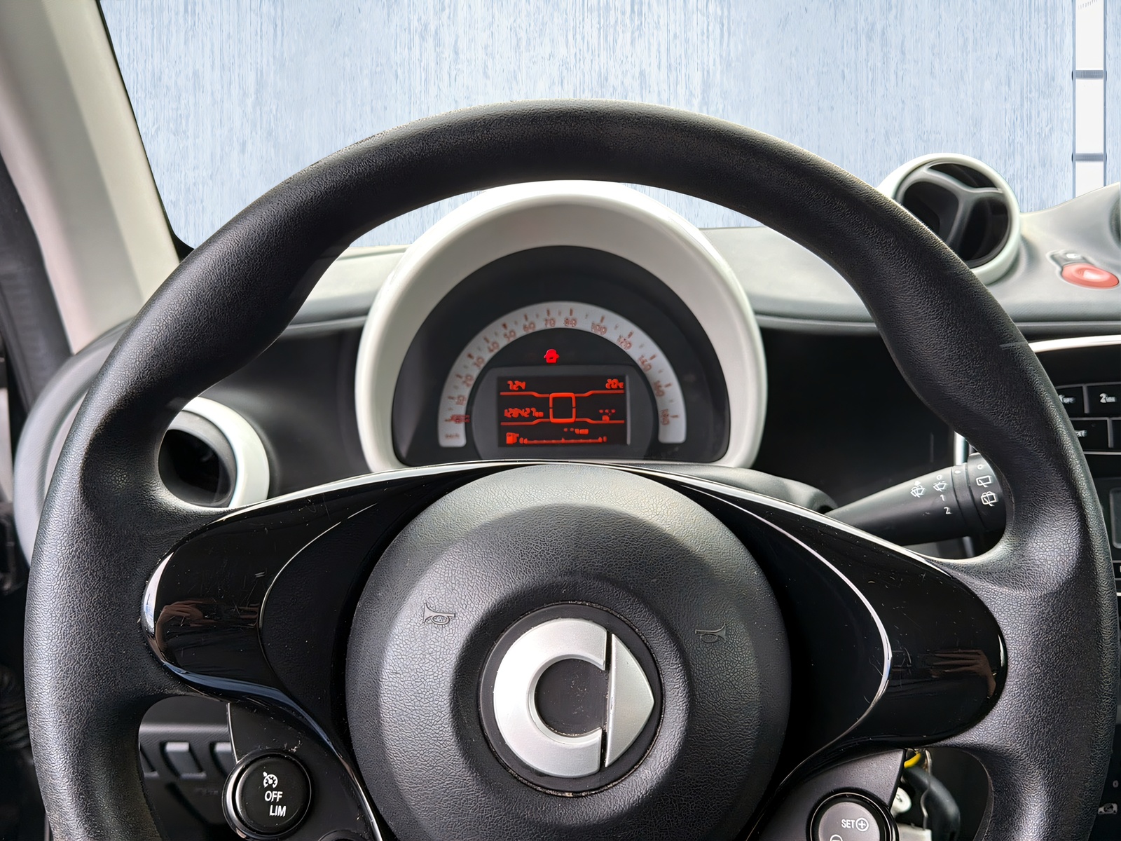 SMART fortwo-image-12