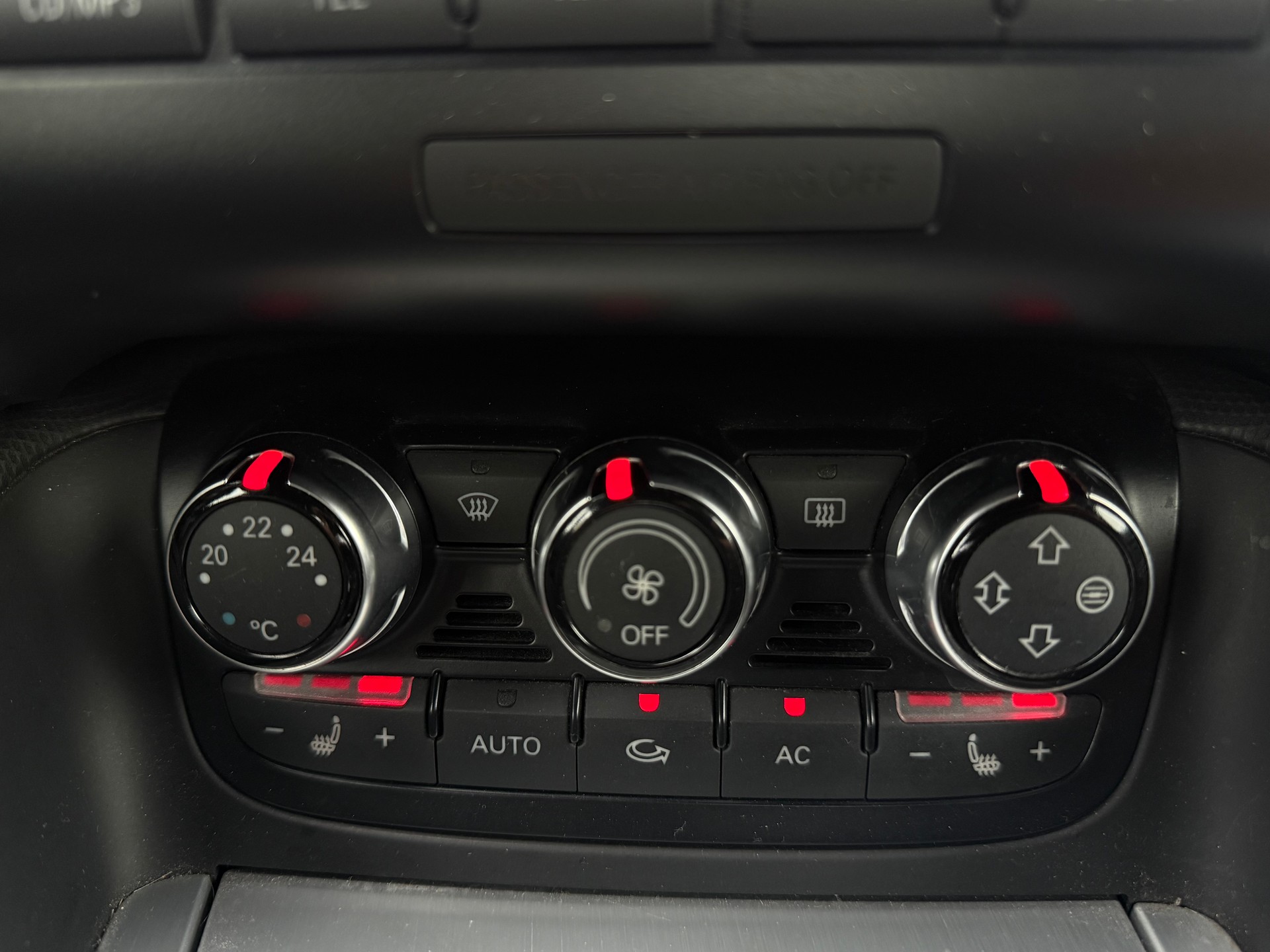 AUDI TT Roadster 2.0 TFSI Style S-Line-image-15
