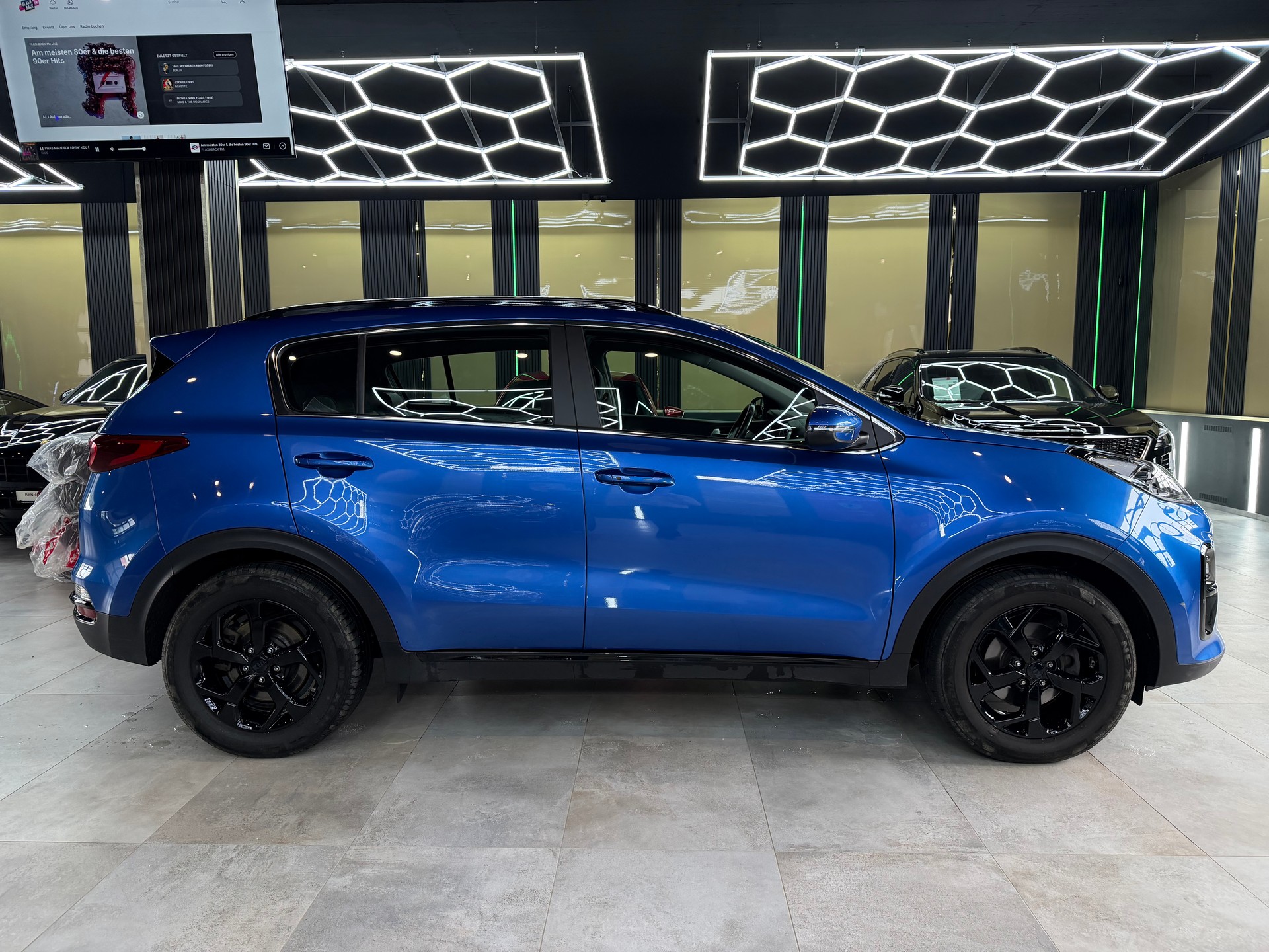 KIA Sportage 1.6CRDi Mild Hybrid Black Edition 4WD DCT-showroom-element-3