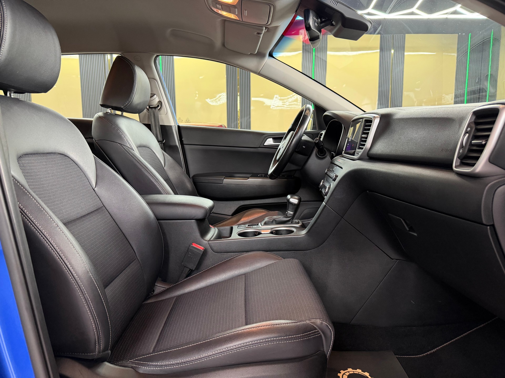 KIA Sportage 1.6CRDi Mild Hybrid Black Edition 4WD DCT-image-11