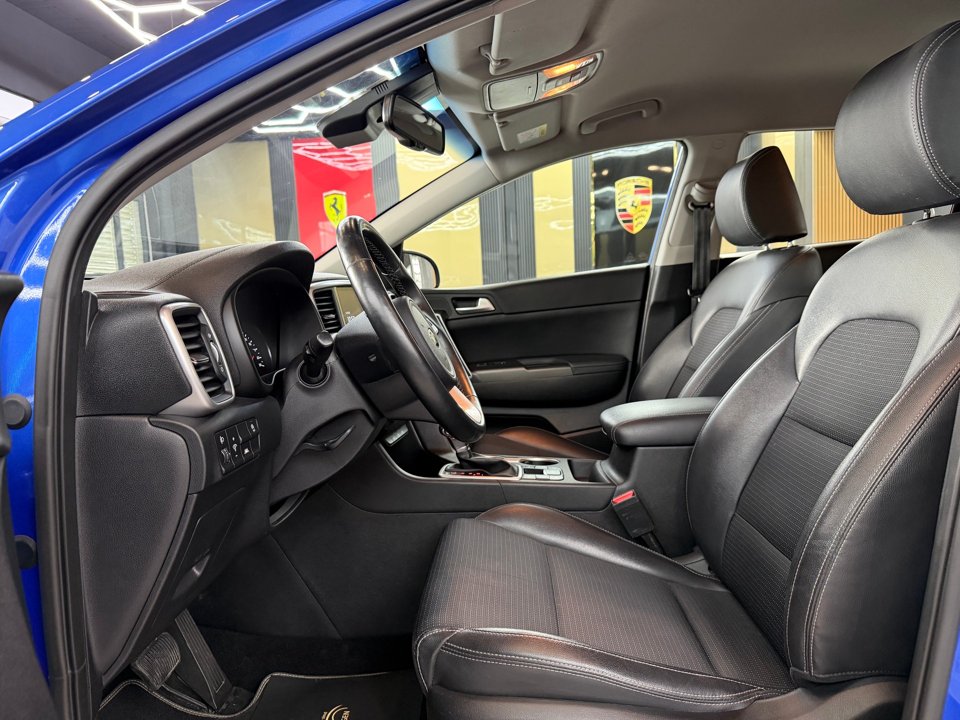 KIA Sportage 1.6CRDi Mild Hybrid Black Edition 4WD DCT-image-9