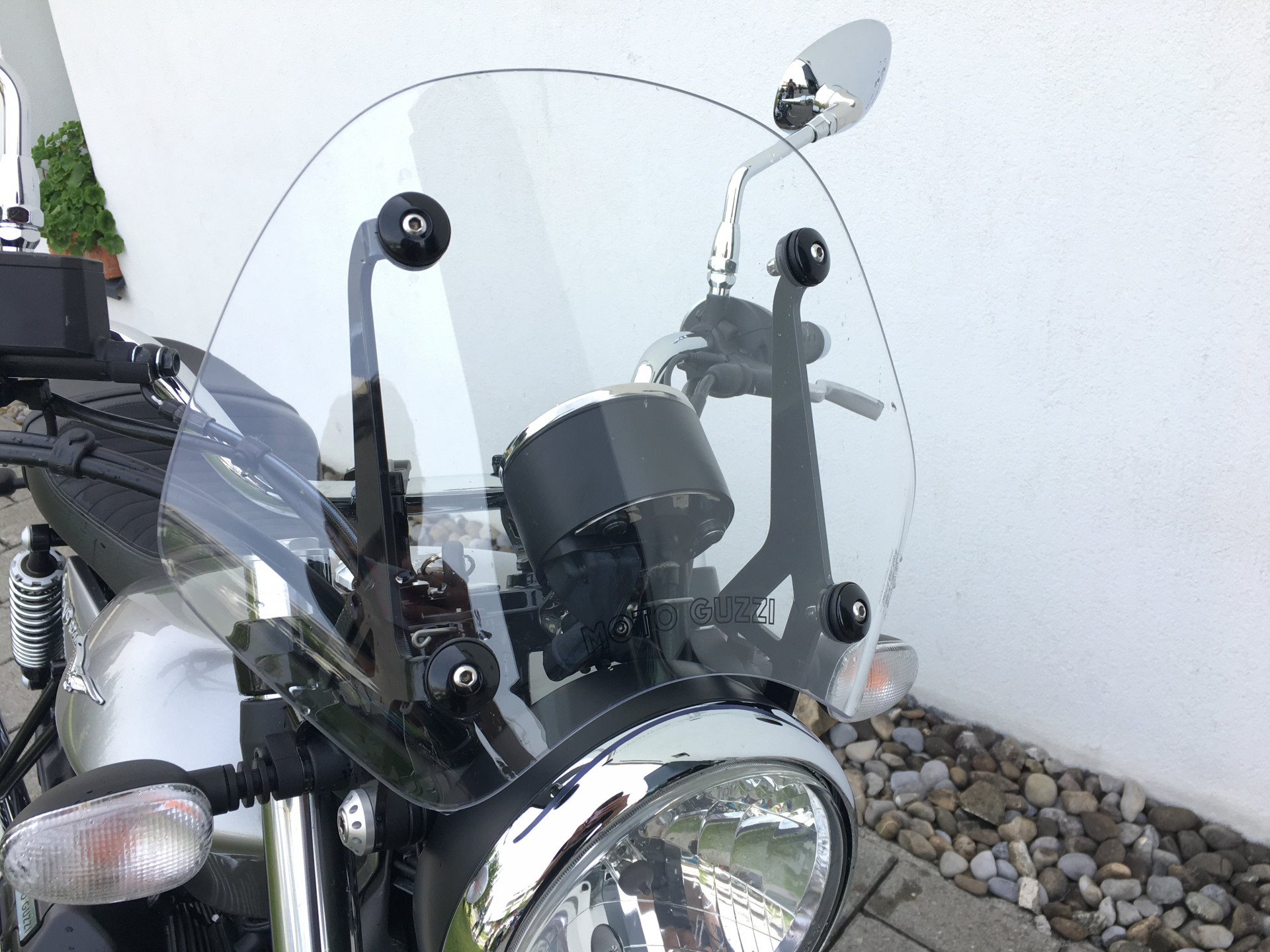 MOTO GUZZI V9 Roamer-image-3