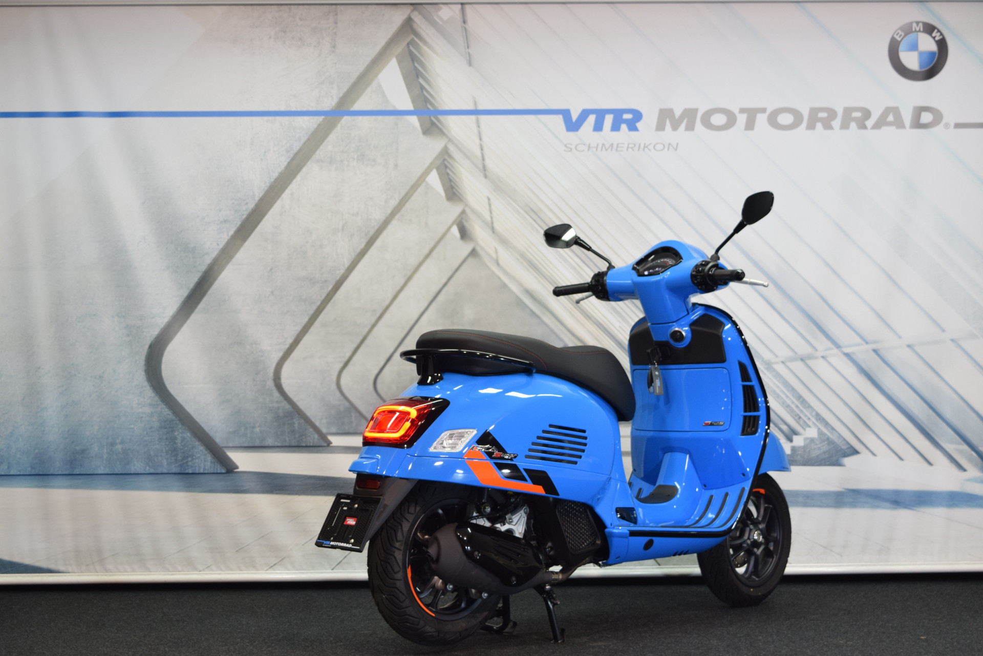 PIAGGIO Vespa GTS 125 Super Sport-showroom-element-2