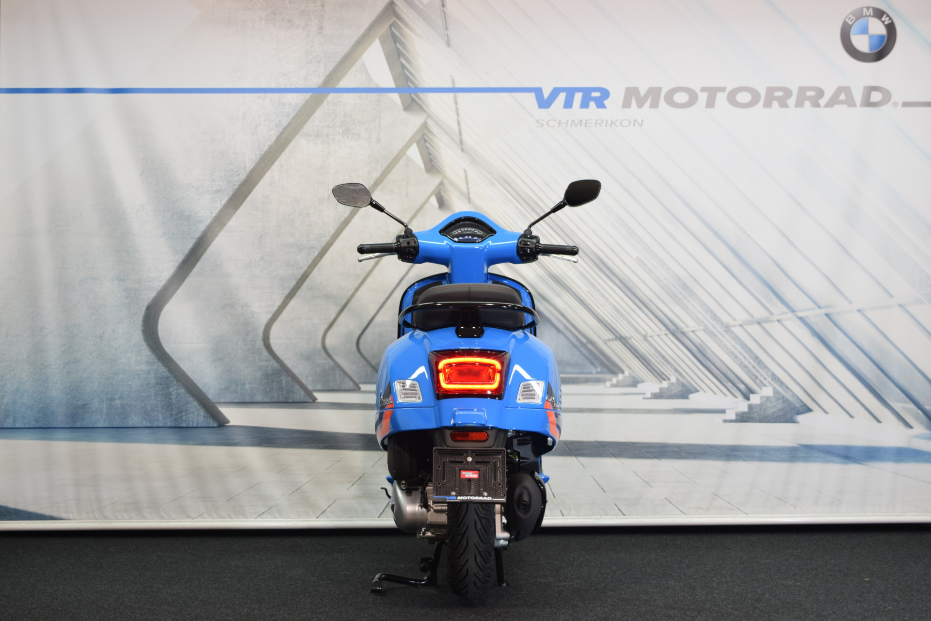 PIAGGIO Vespa GTS 125 Super Sport-showroom-element-3