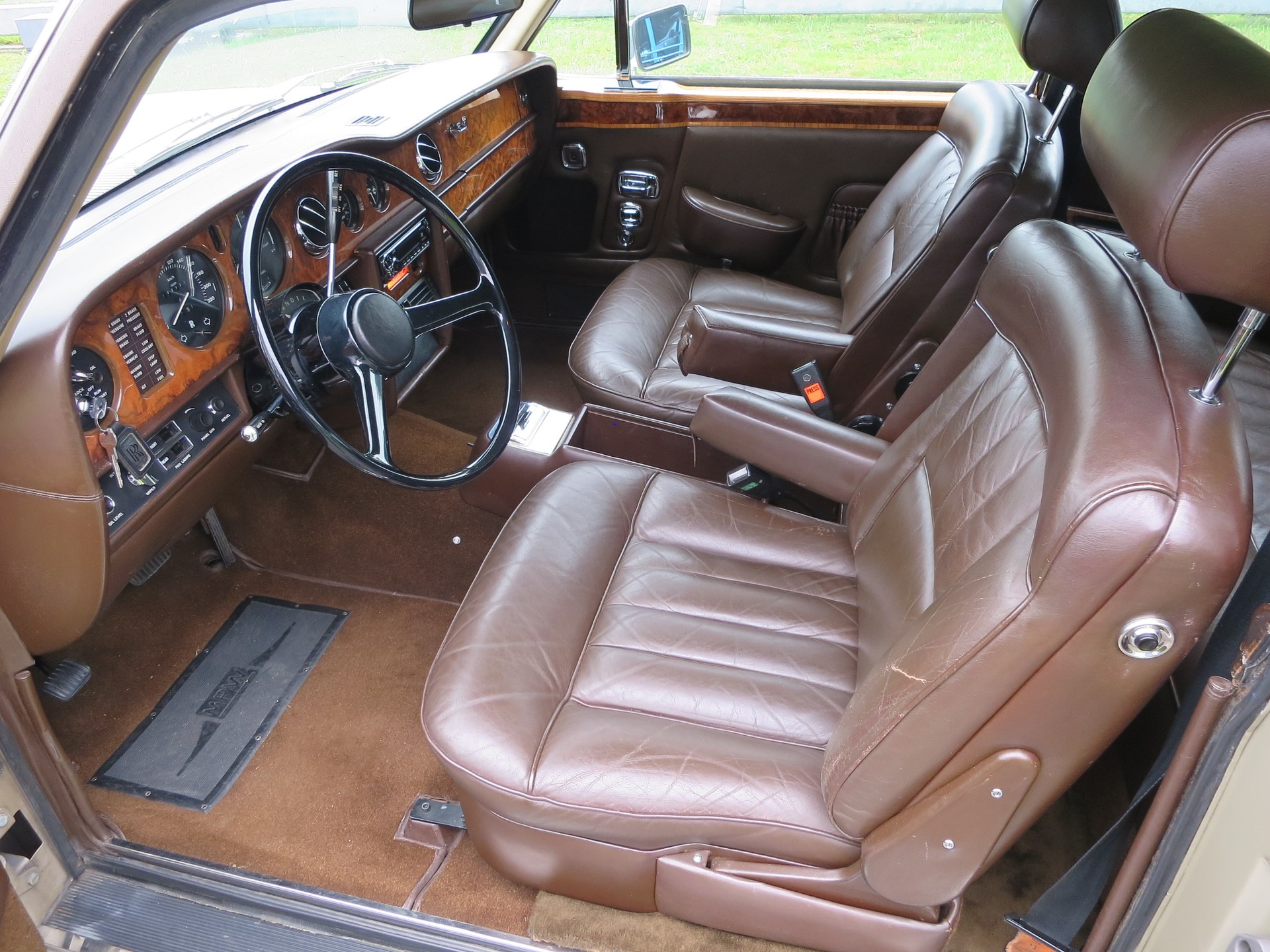 ROLLS-ROYCE Corniche-image-8
