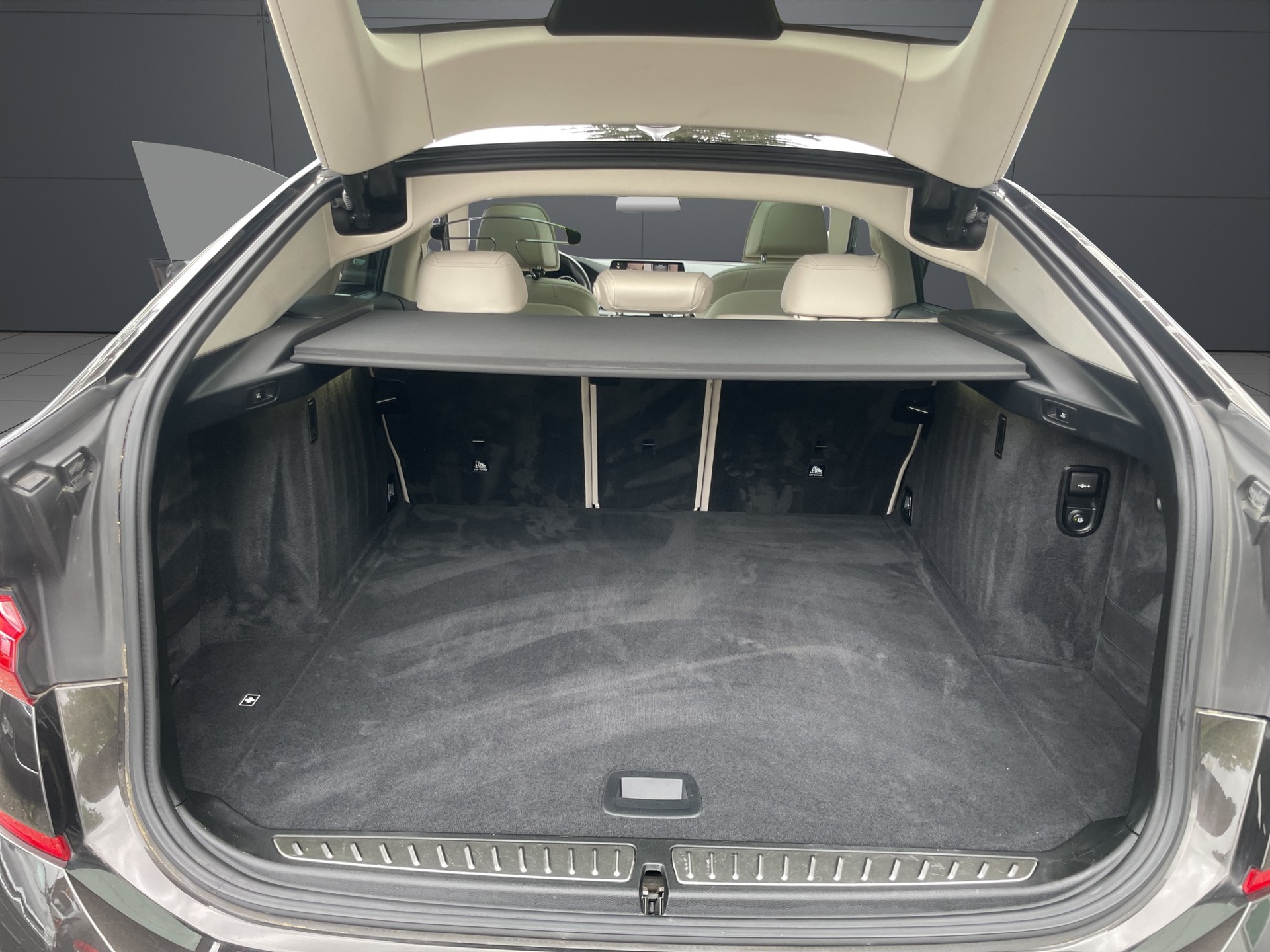 BMW 640d GT xDrive Luxury Line Steptronic-image-16
