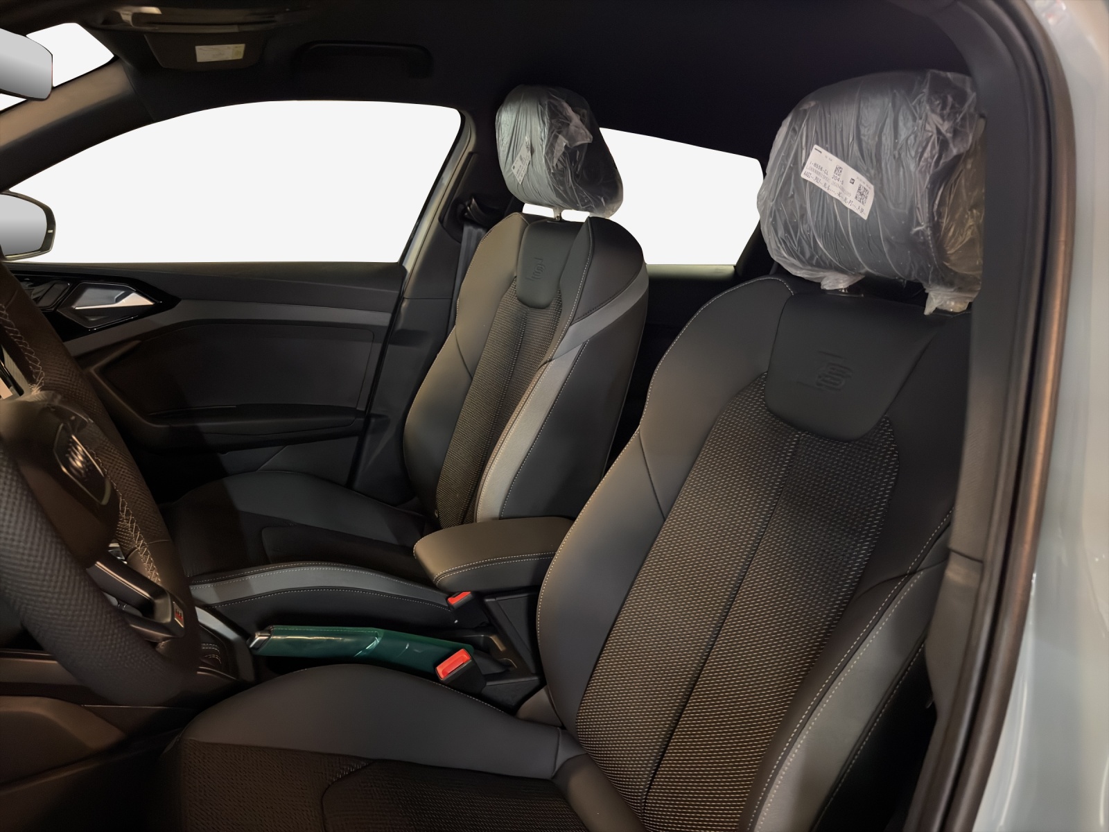 AUDI A1 Sportback 30 TFSI S Line Attraction S-tronic-image-13