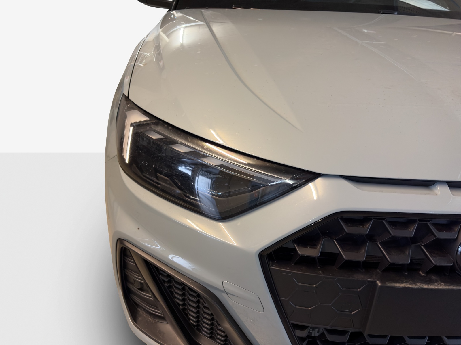 AUDI A1 Sportback 30 TFSI S Line Attraction S-tronic-image-15