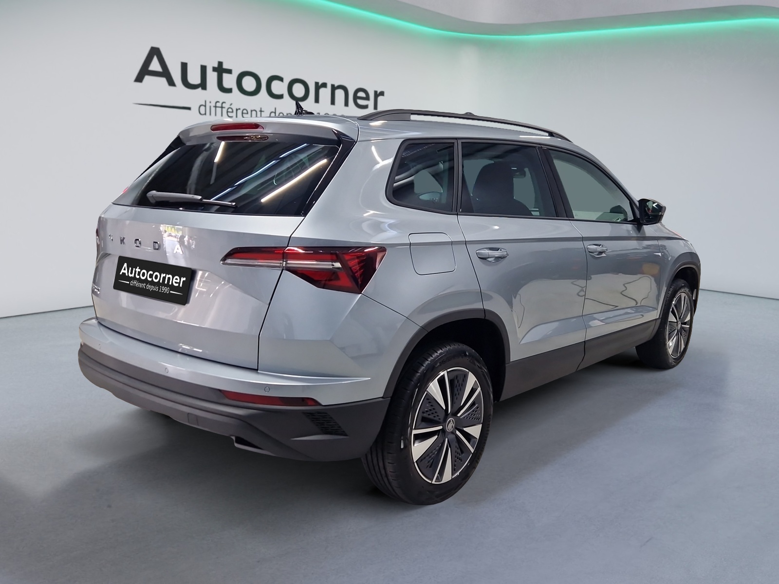SKODA Karoq 1.5 TSI Dynamic DSG-image-4