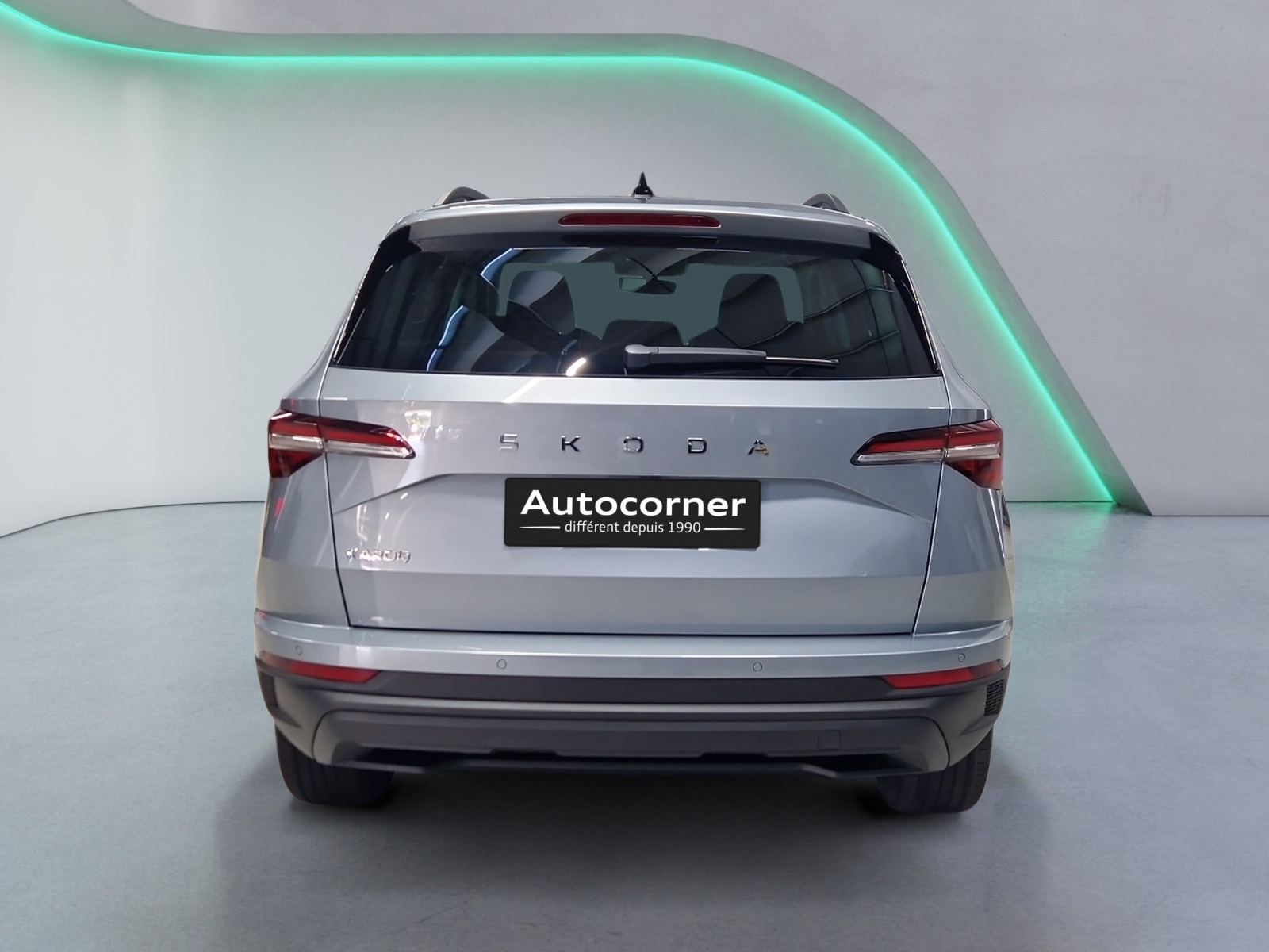SKODA Karoq 1.5 TSI Dynamic DSG-showroom-element-3