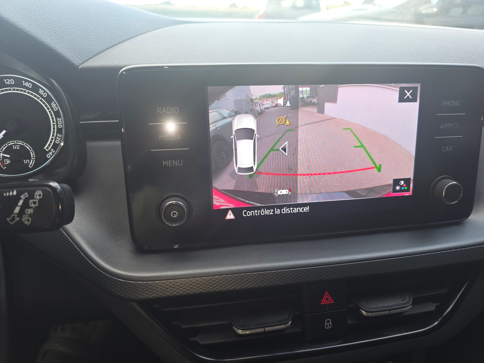 SKODA Scala 1.0 TSI Ambition DSG-image-2