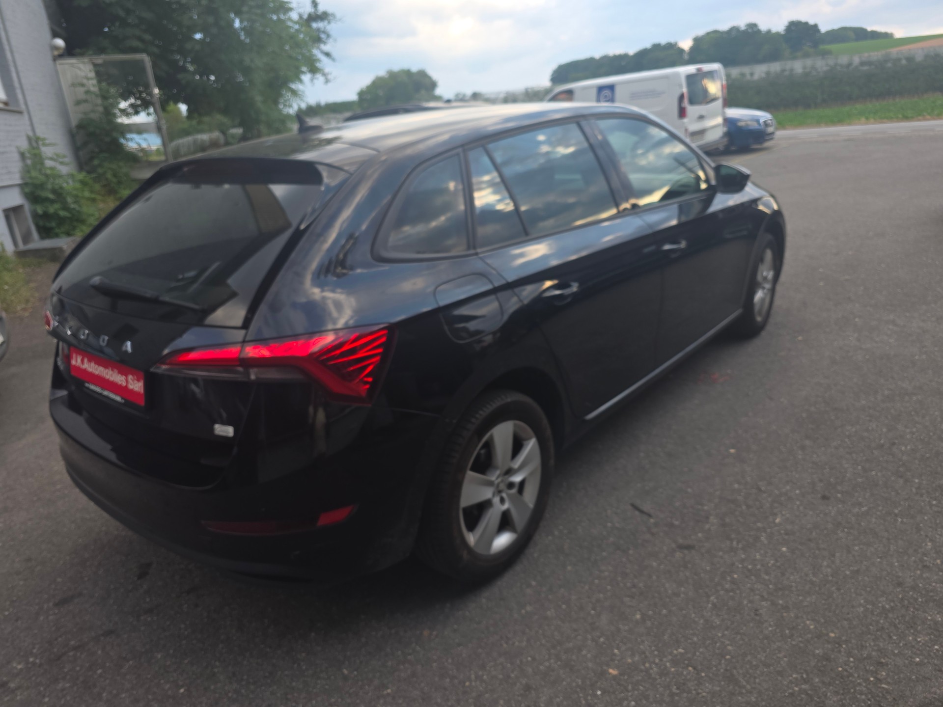 SKODA Scala 1.0 TSI Ambition DSG-image-9