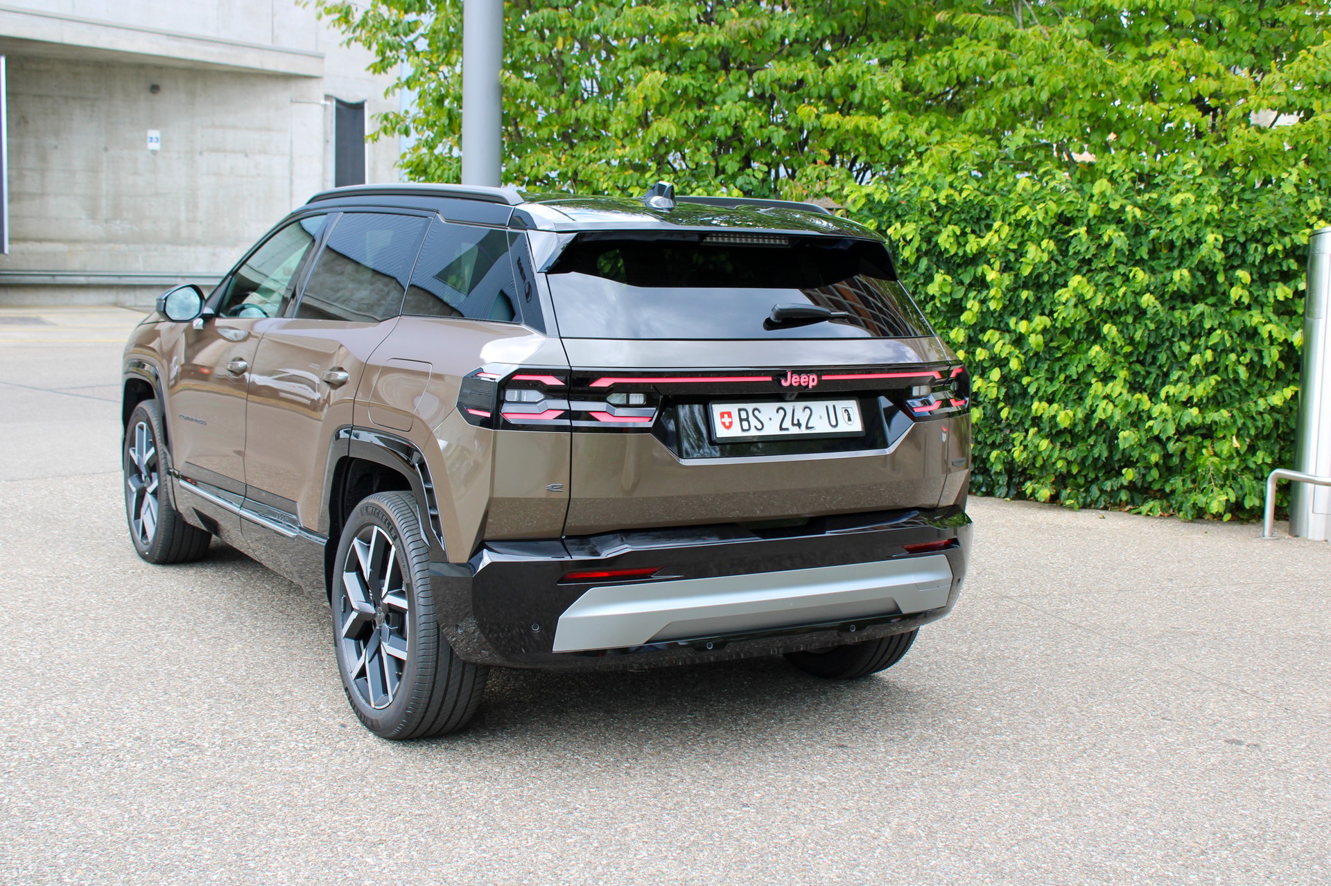 JEEP Compass 1.6 T PHEV Summit-image-8