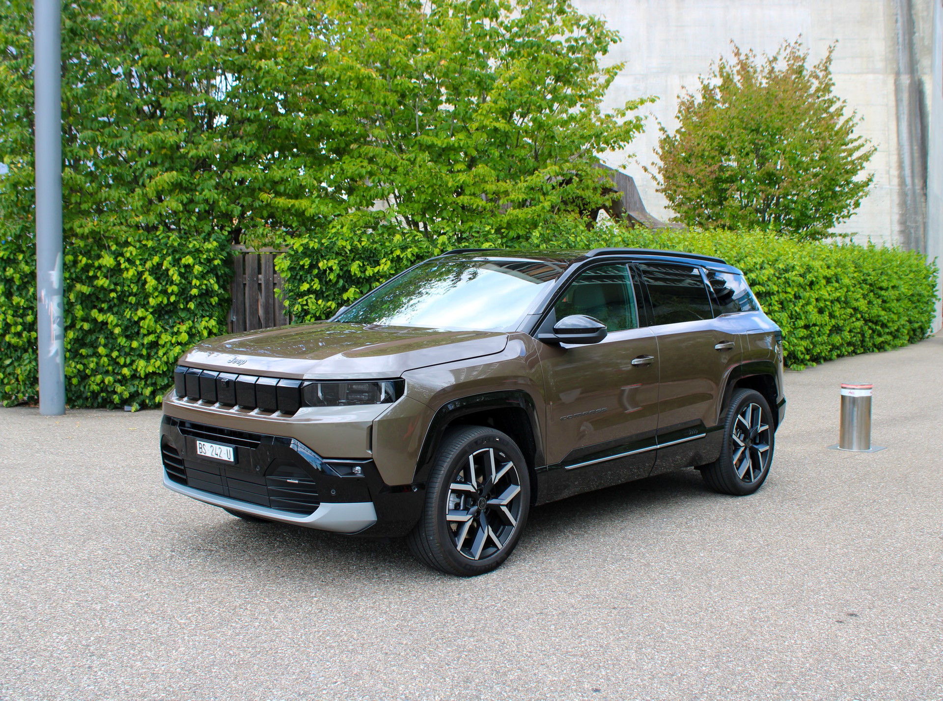 JEEP Compass 1.6 T PHEV Summit-showroom-element-3