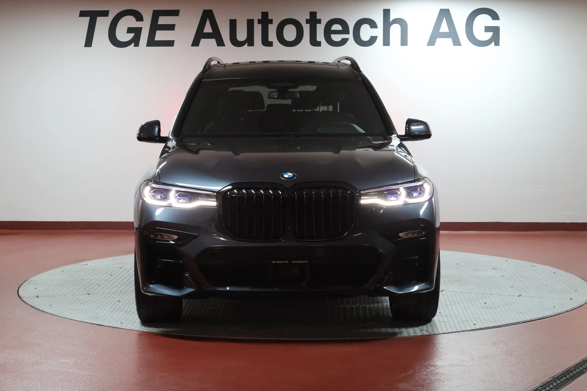 BMW X7 xDrive 48V 40d Steptronic M Sportpaket-showroom-element-2