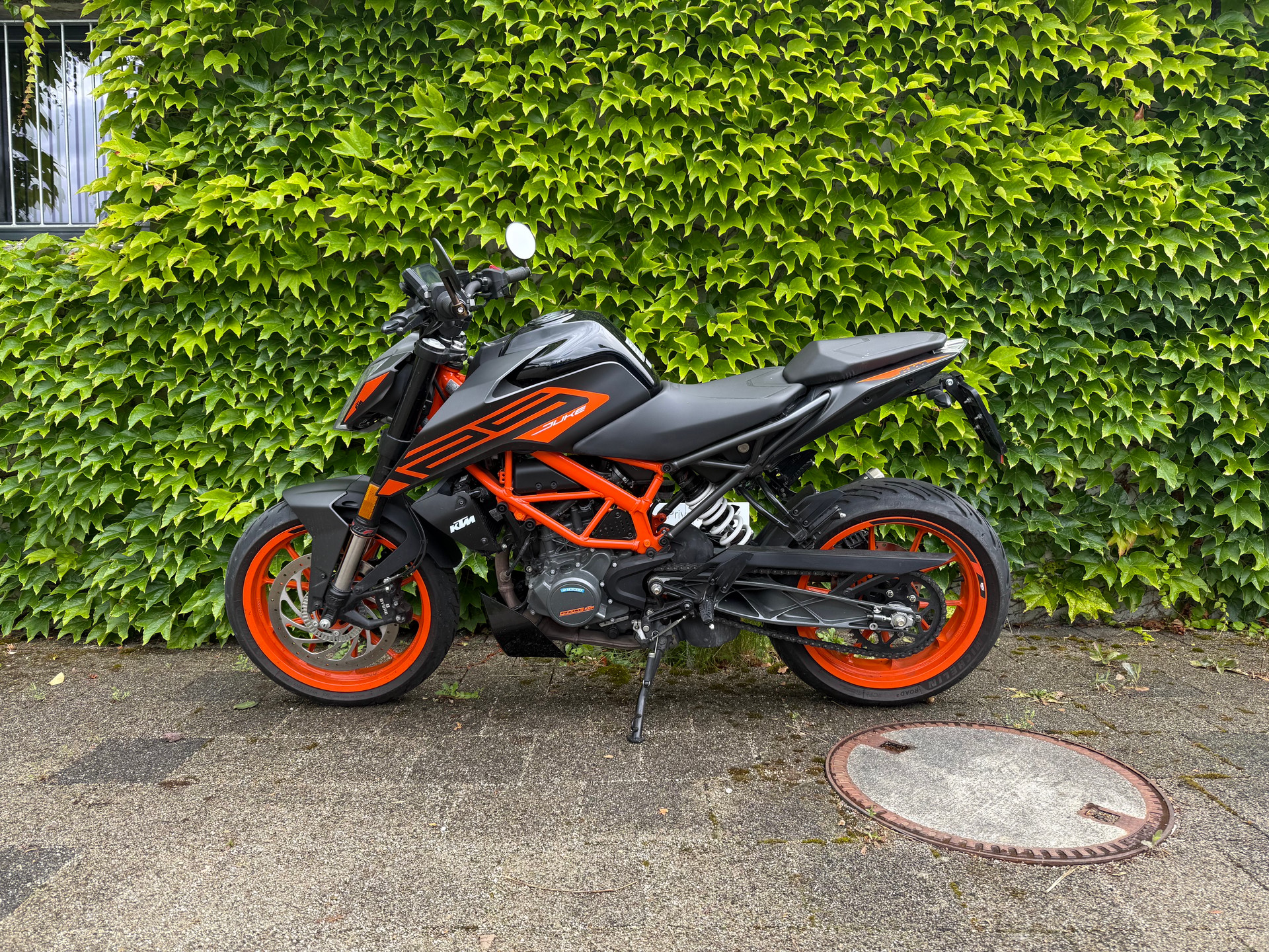 KTM 125 Duke-image-0