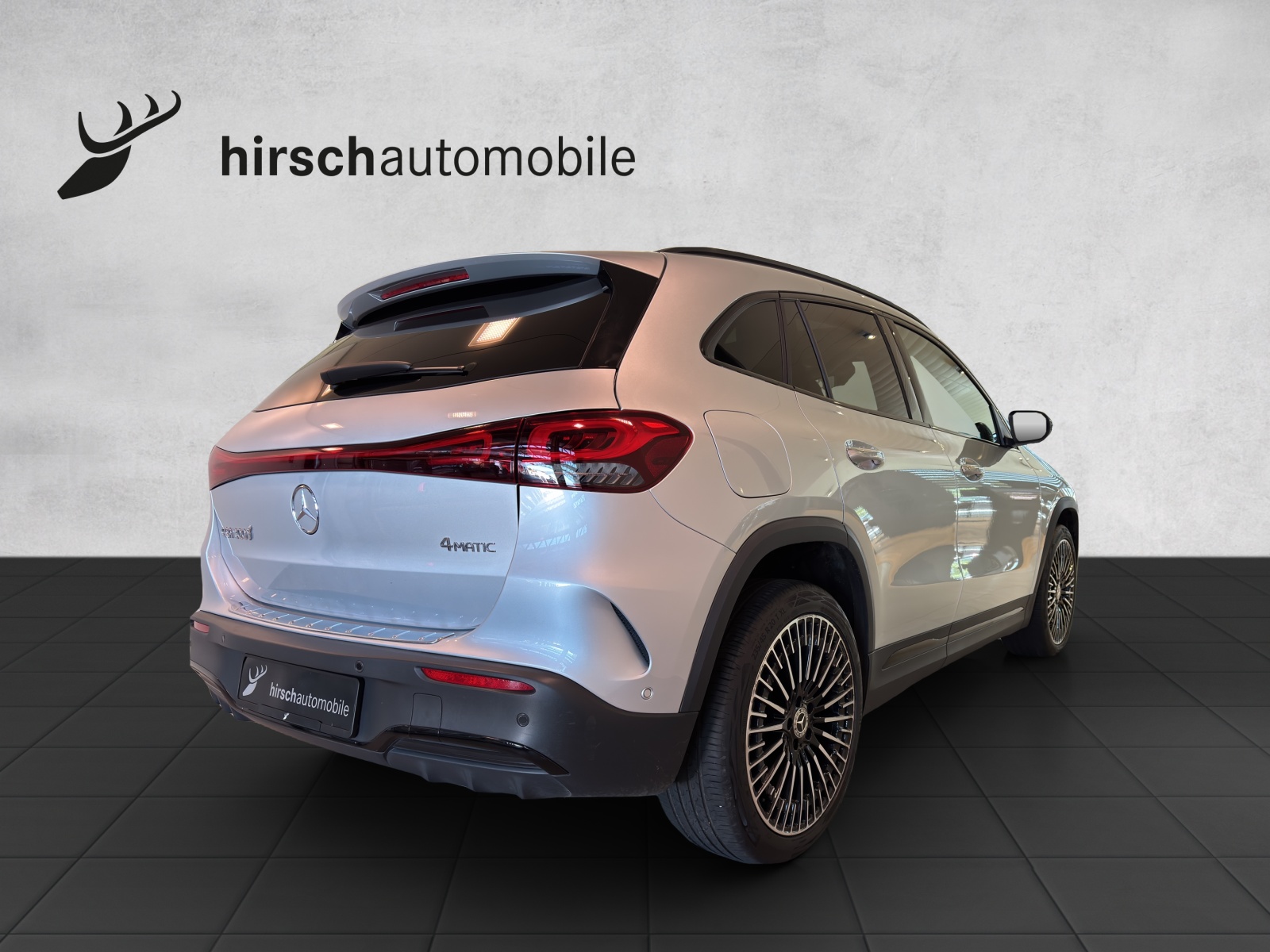 MERCEDES-BENZ EQA 300 4Matic Swiss Star AMG Line-showroom-element-3