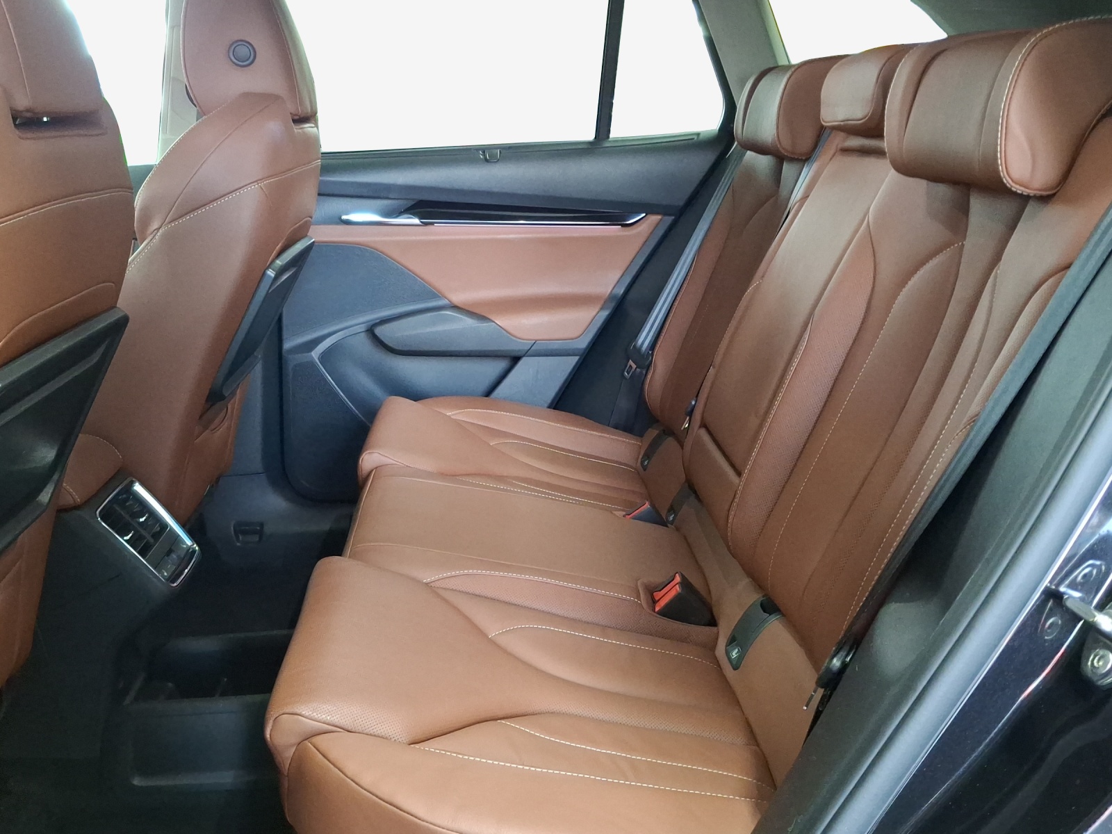 SKODA Enyaq iV 80x-image-11