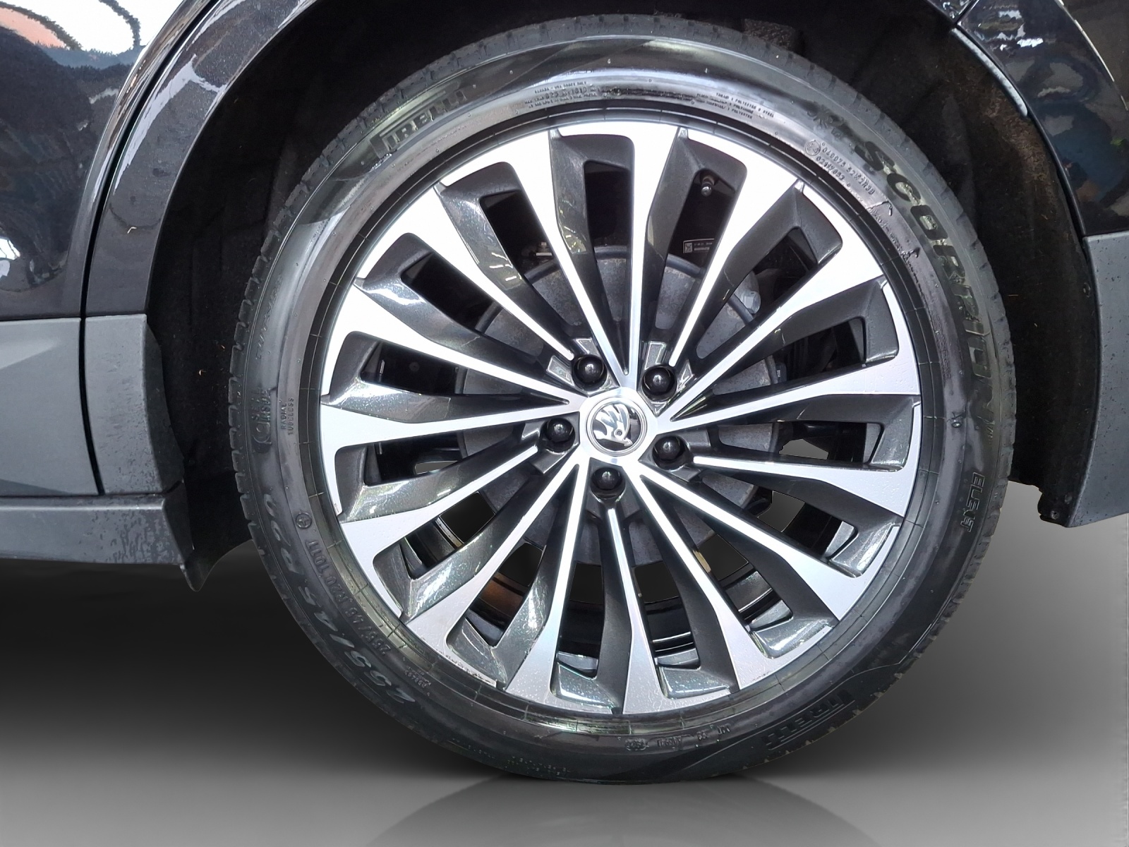 SKODA Enyaq iV 80x-image-13