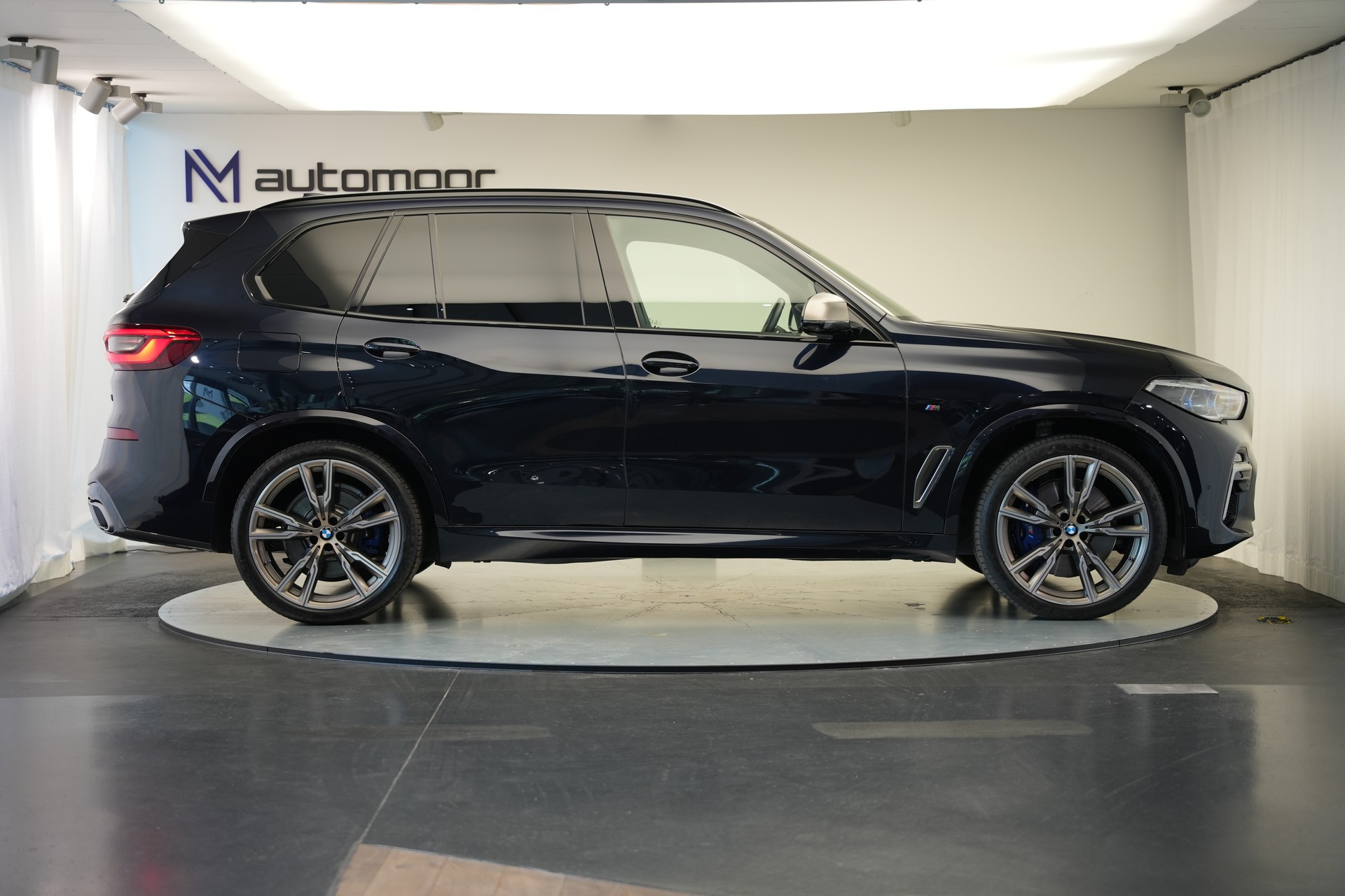 BMW X5 xDrive M50d Steptronic *CH-Fahrzeug* *Pano* *HuD* *Laser*-showroom-element-3