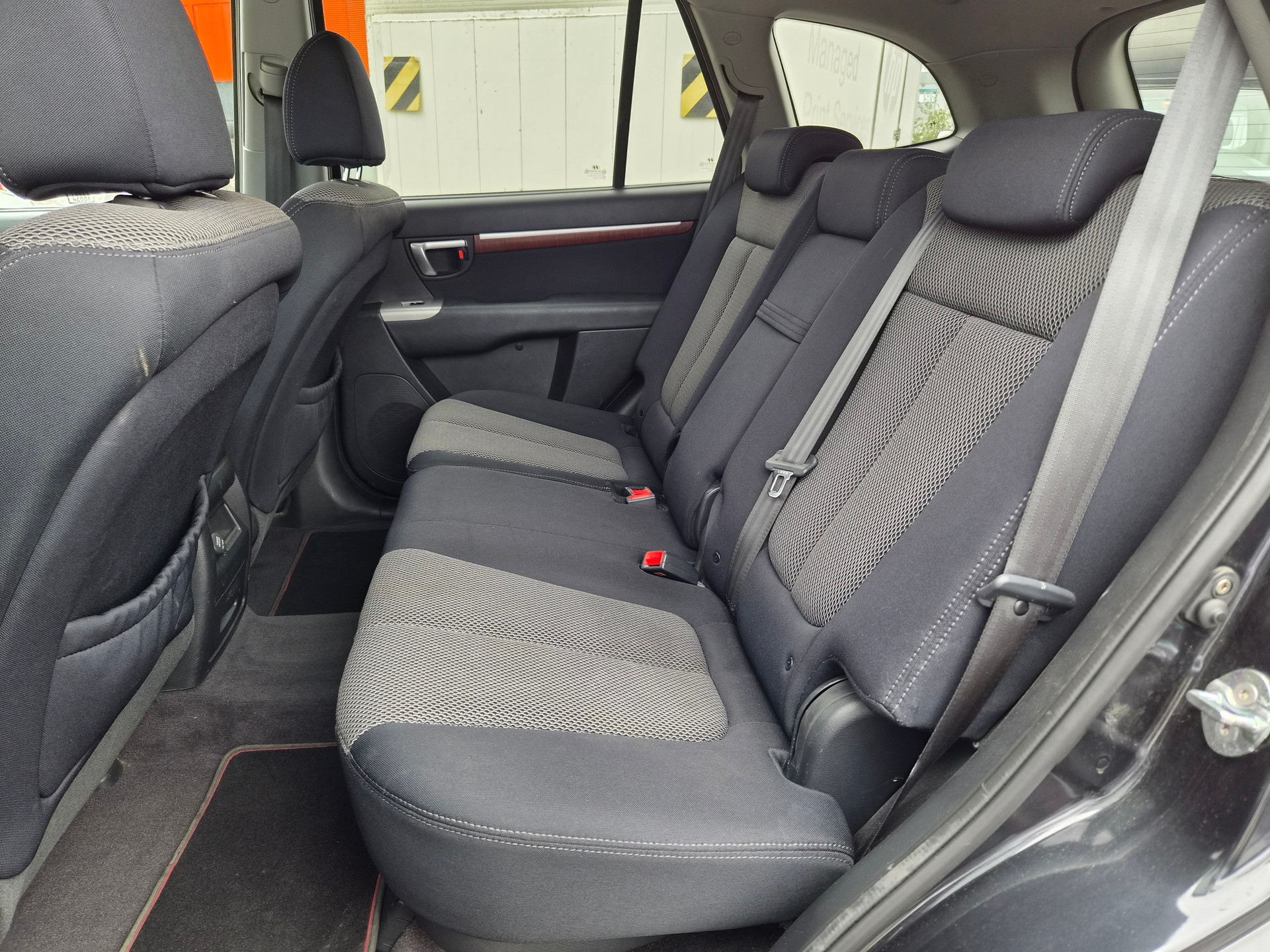 HYUNDAI Santa Fe 2.7 V6 Premium 4WD-image-9