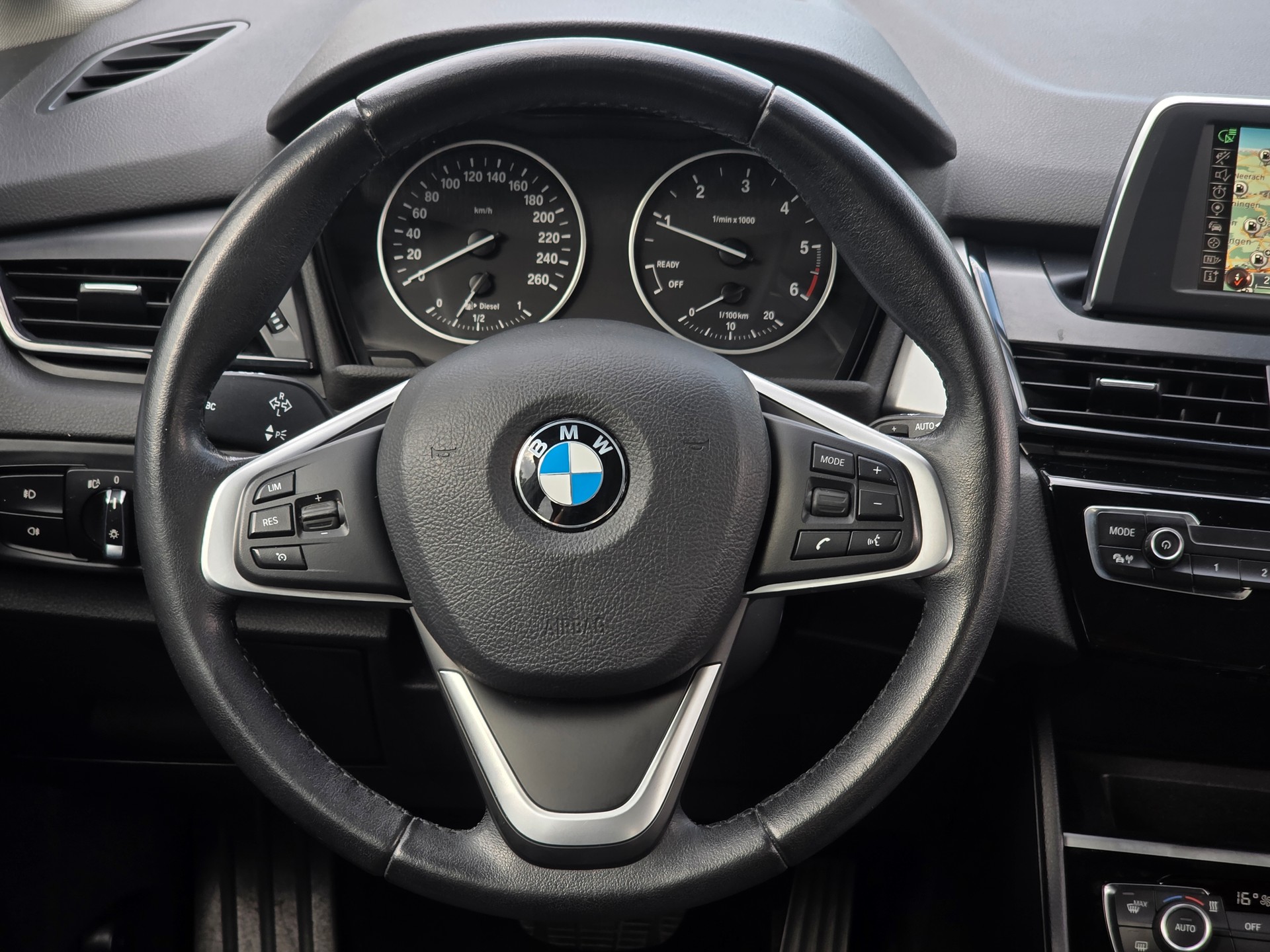BMW 220d xDrive Active Tourer Steptronic * CH-Fahrzeug * Frisch ab MFK *-image-12