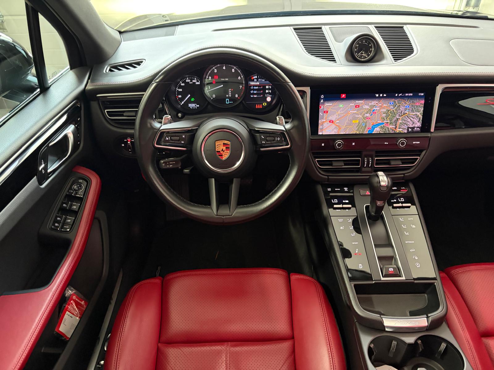 PORSCHE Macan S PDK-image-16