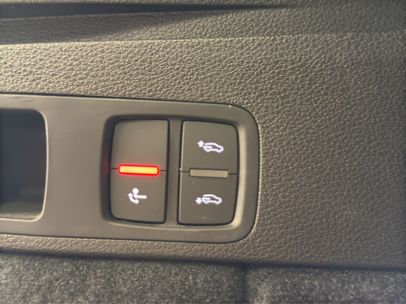 AUDI Q5 2.0 40 TDI quattro S-Tronic-image-13