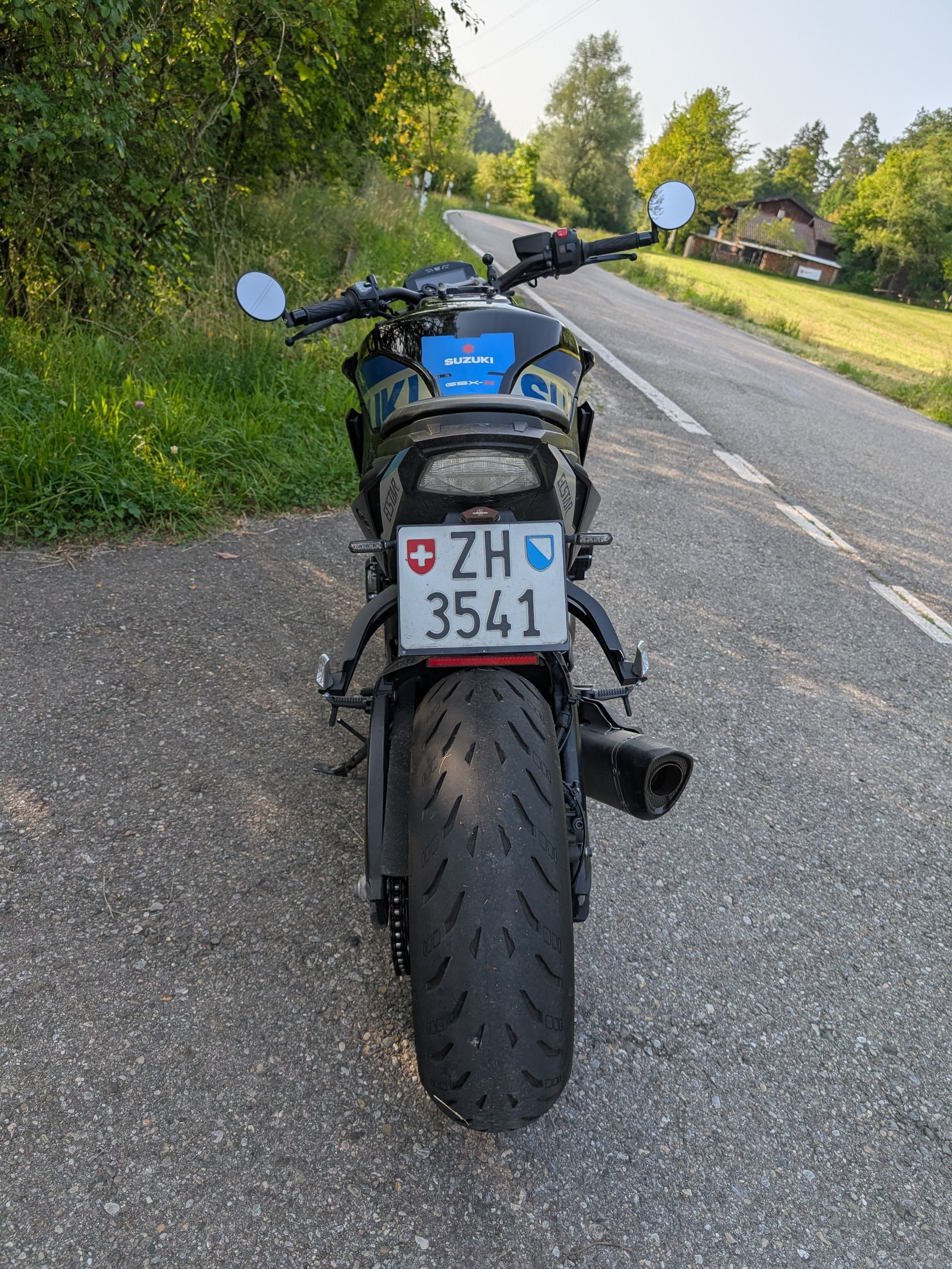 SUZUKI GSX-S 1000-image-2