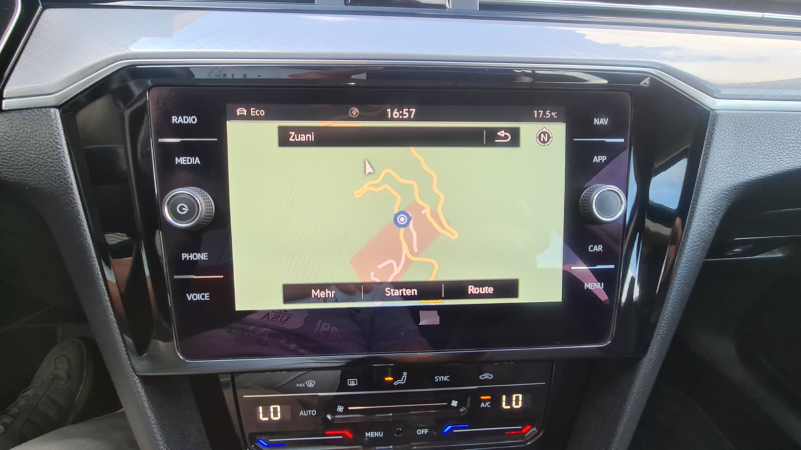 VW Passat Variant 2.0 TDI Business DSG ** Gr-Navi ** Abstandsregelsysteme ** Tempomat ** PDC V+H ** Frisch Ab MFK & Service **-image-11