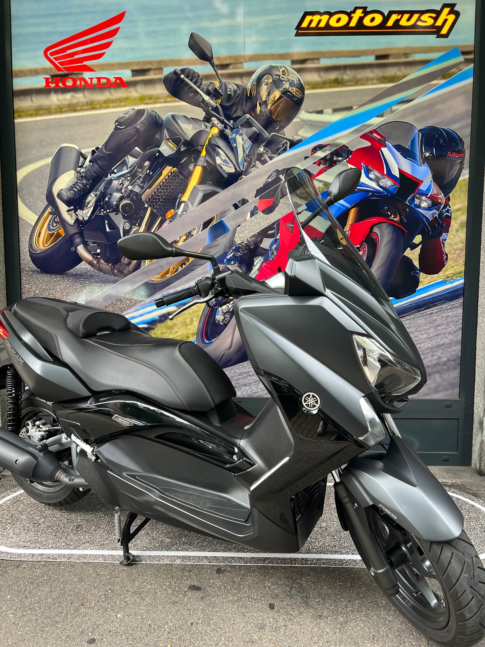 YAMAHA X-Max YP 250 R Iron Max ABS-image-2