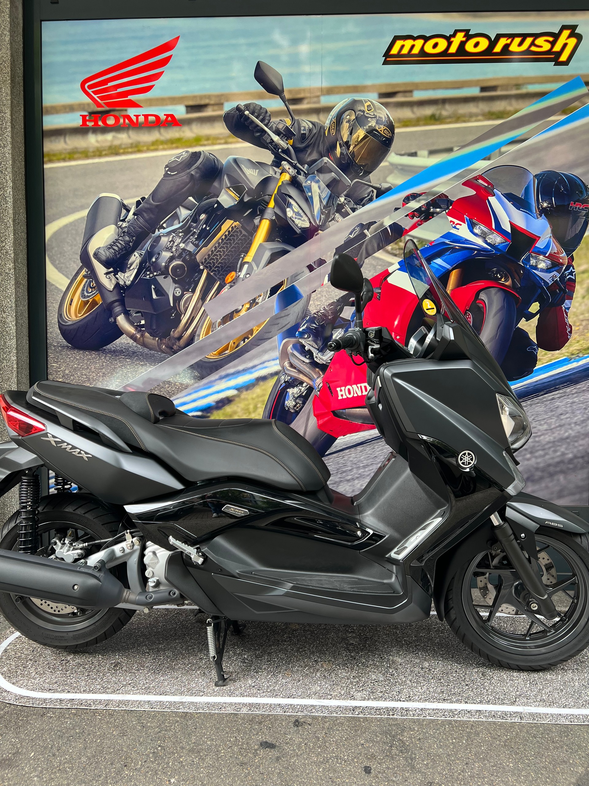 YAMAHA X-Max YP 250 R Iron Max ABS-image-0